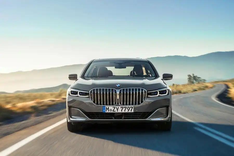 BMW serii 7 – jaki silnik wybrać?