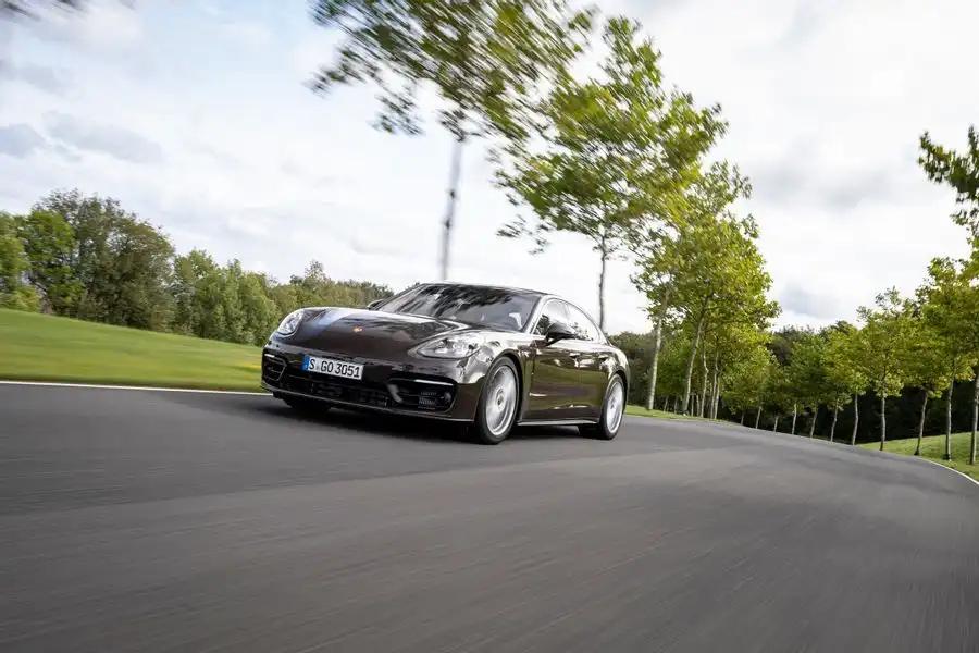 Porsche Panamera - sportowa limuzyna z Niemiec