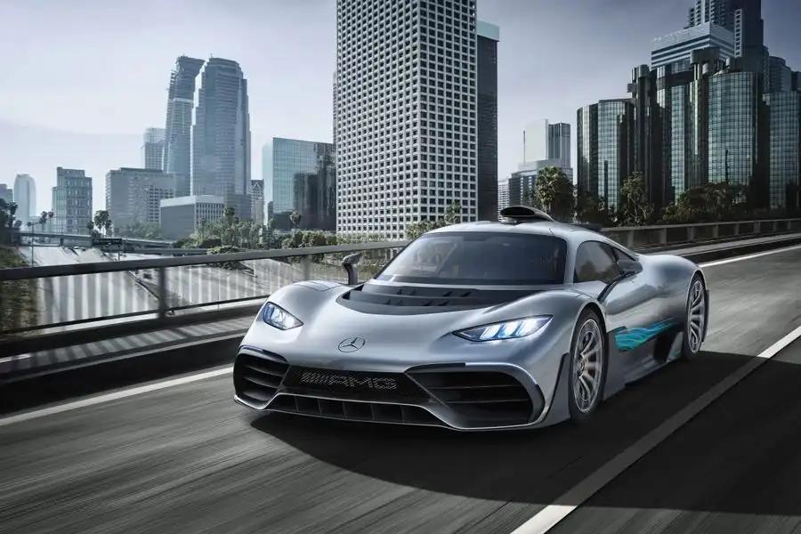 Mercedes- AMG One - odpowiednik drogowy Formuły 1