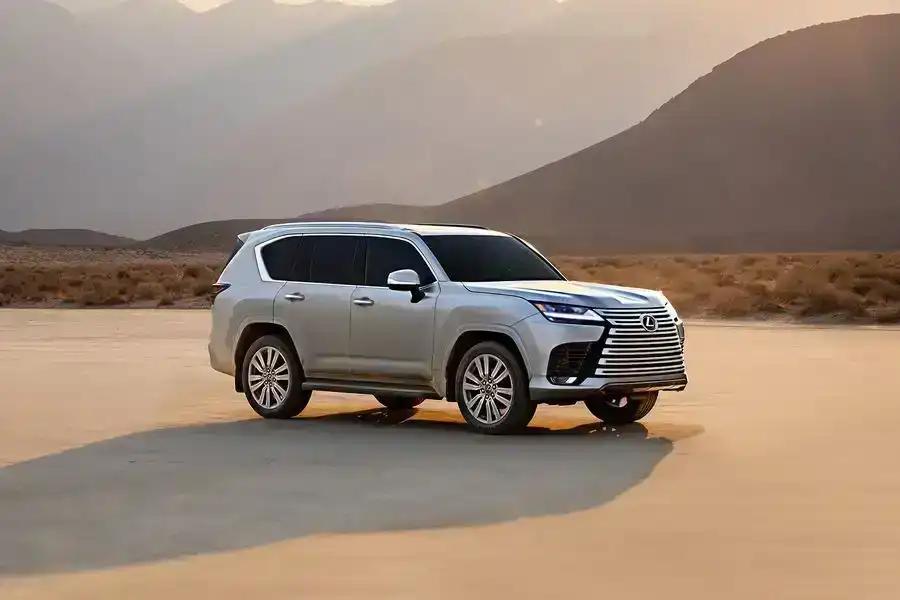 Lexus LX600