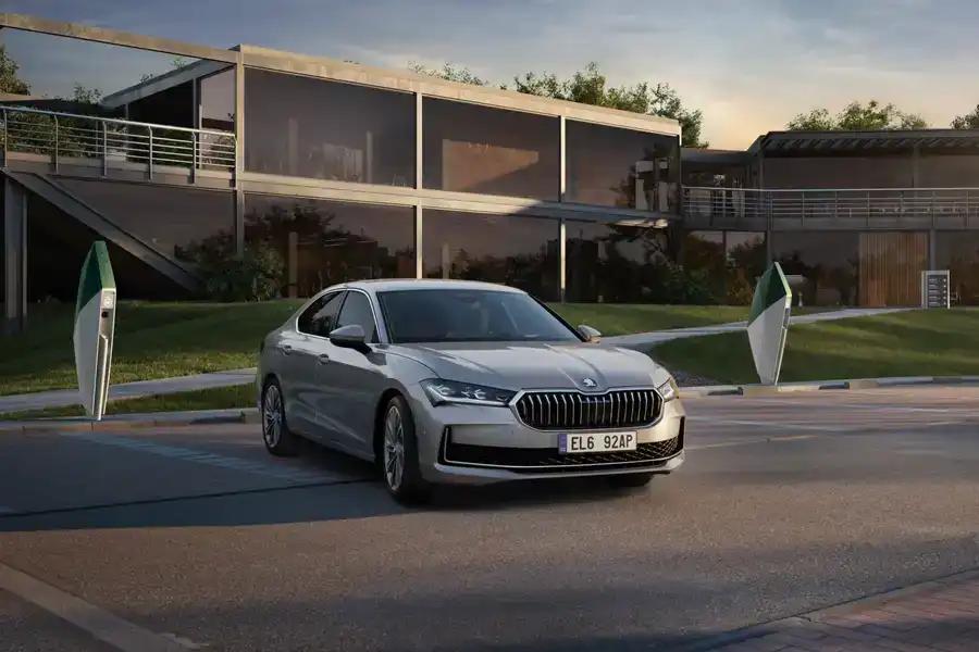 Nowa Škoda Superb