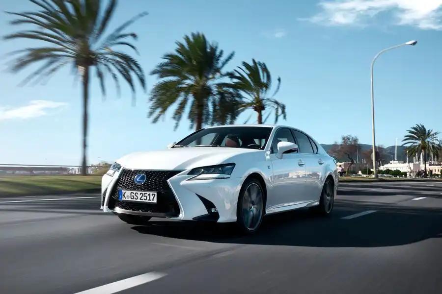 Lexus GS - samochód osobowy klasy wyższej