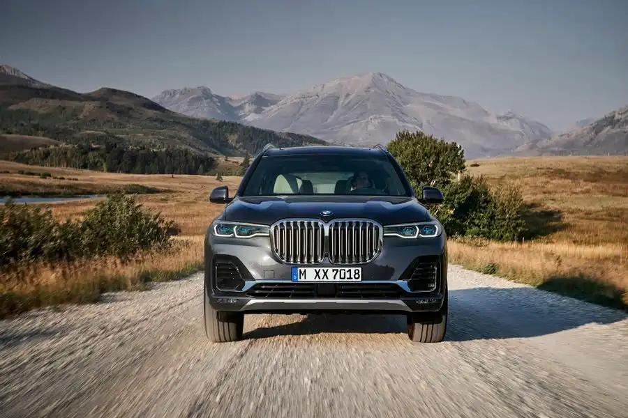 BMW X7 – wybór najlepszego silnika do tego modelu