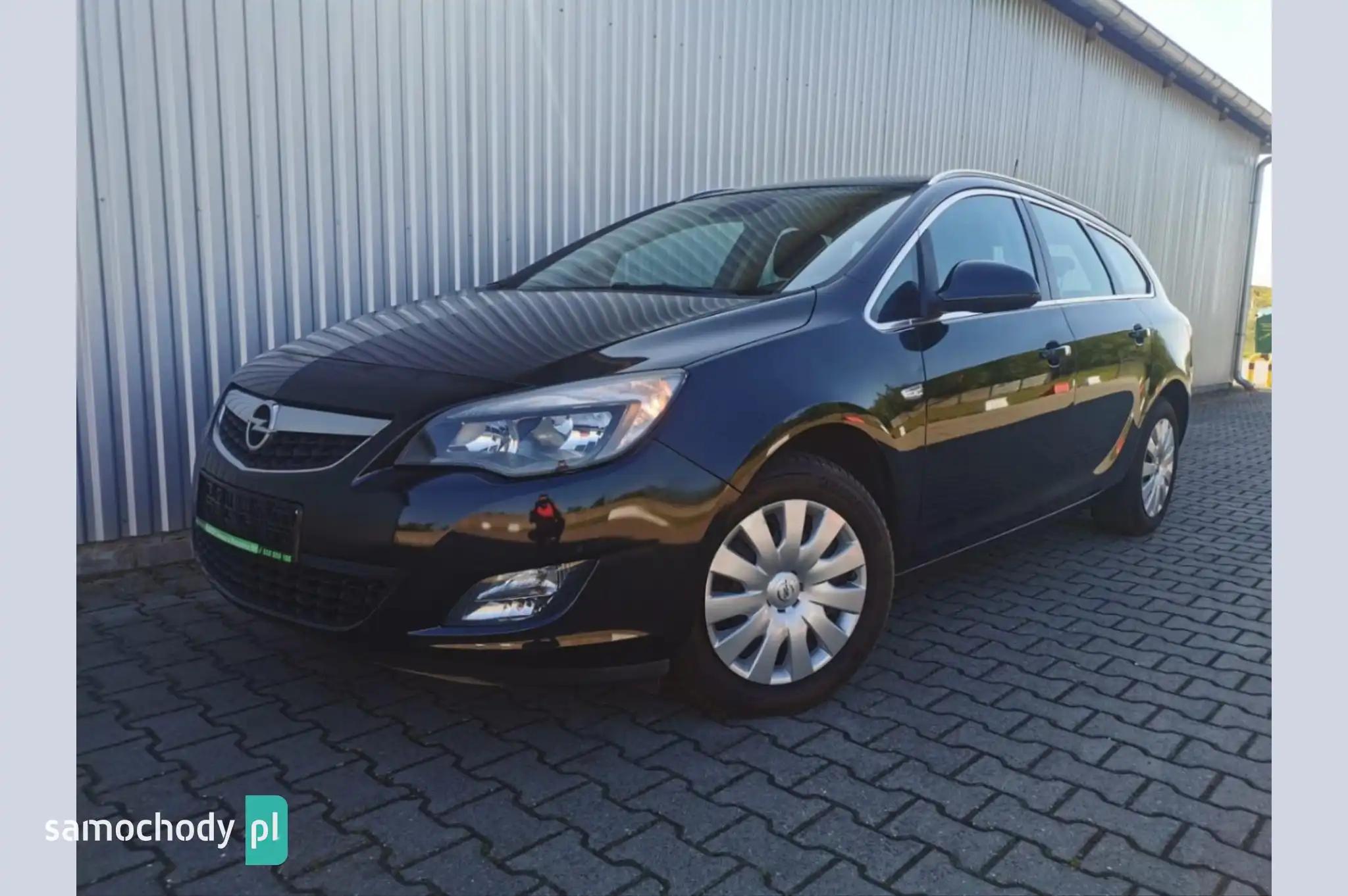 Opel Astra Kombi 2012