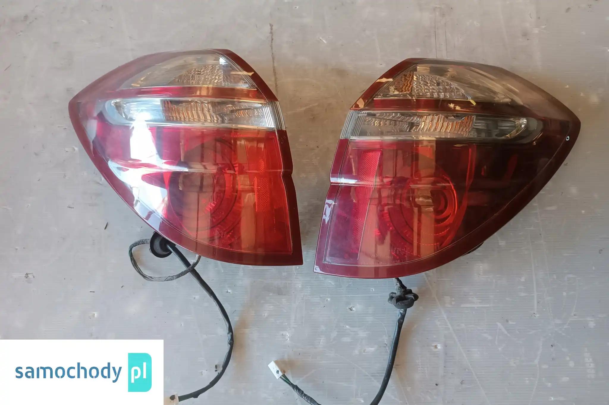 SUBARU LEGACY IV LAMPA TYŁ PRAWA LIFT KOMBI