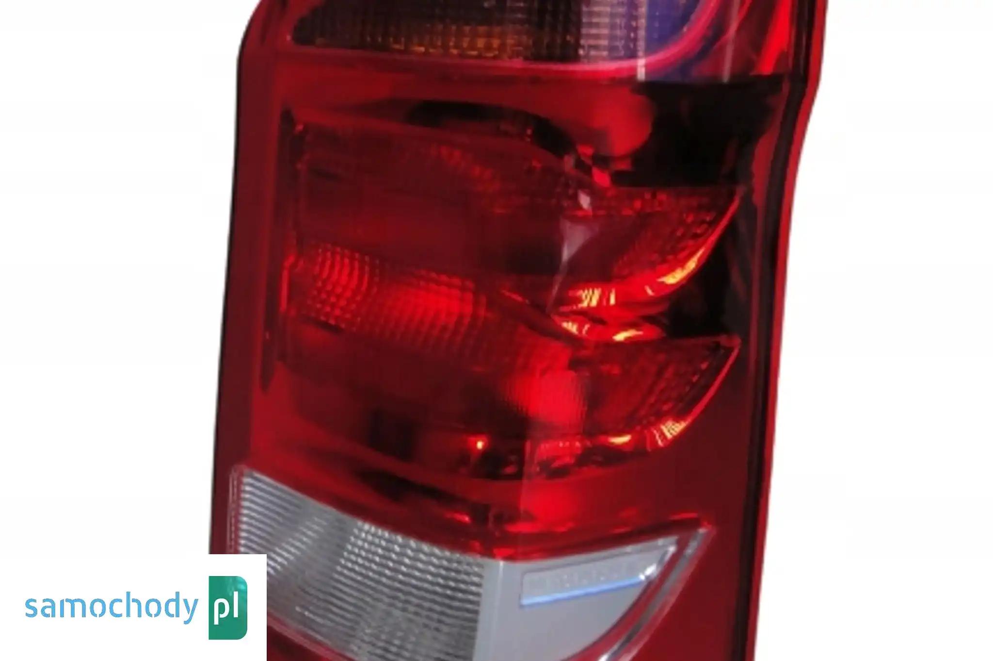 MERCEDES VITO W447 447 LAMPA TYLNA PRAWA TYŁ PRAWY