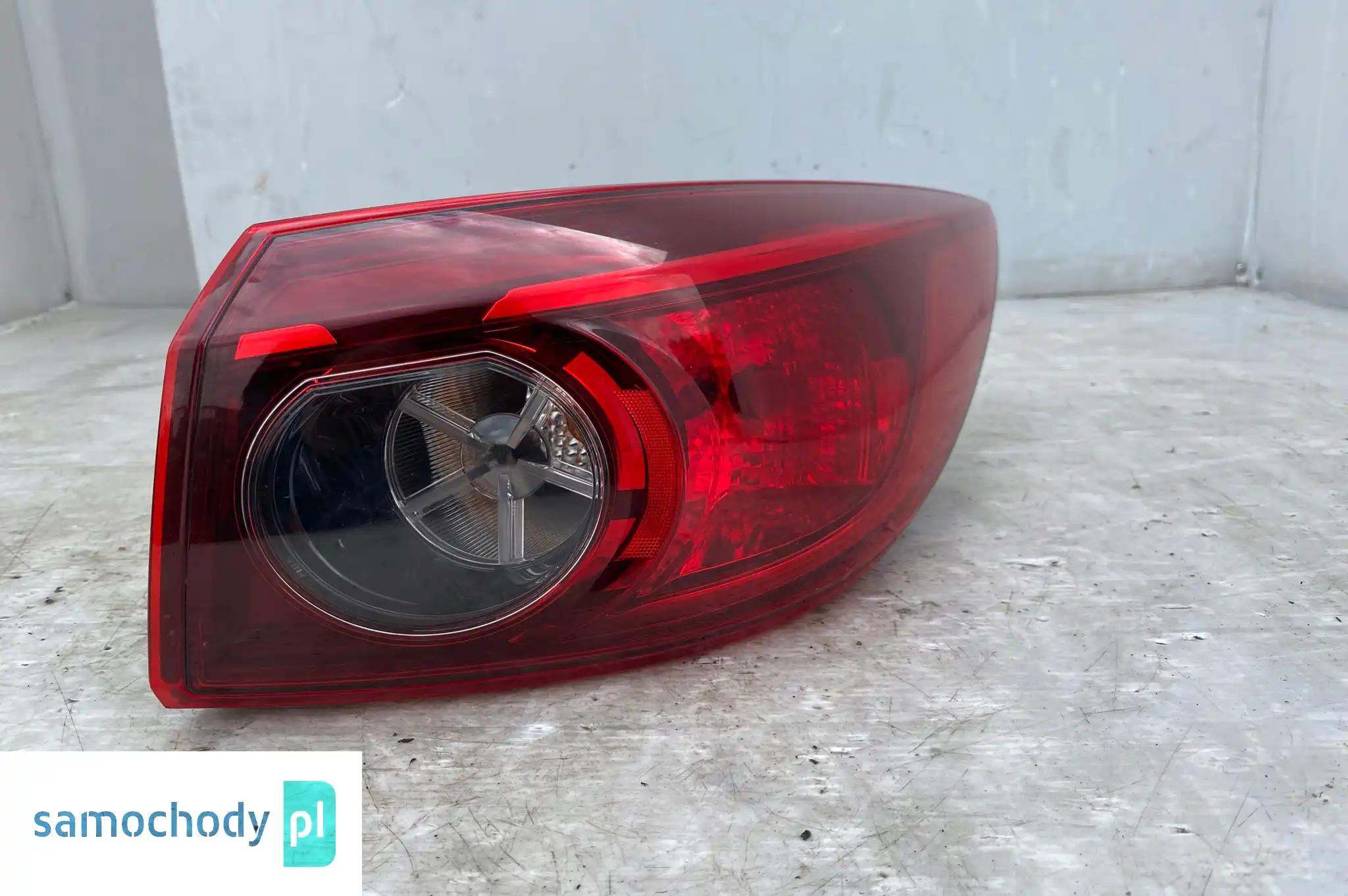 MAZDA 3 BM LAMPA PRAWY TYŁ PRAWA TYLNA 65026