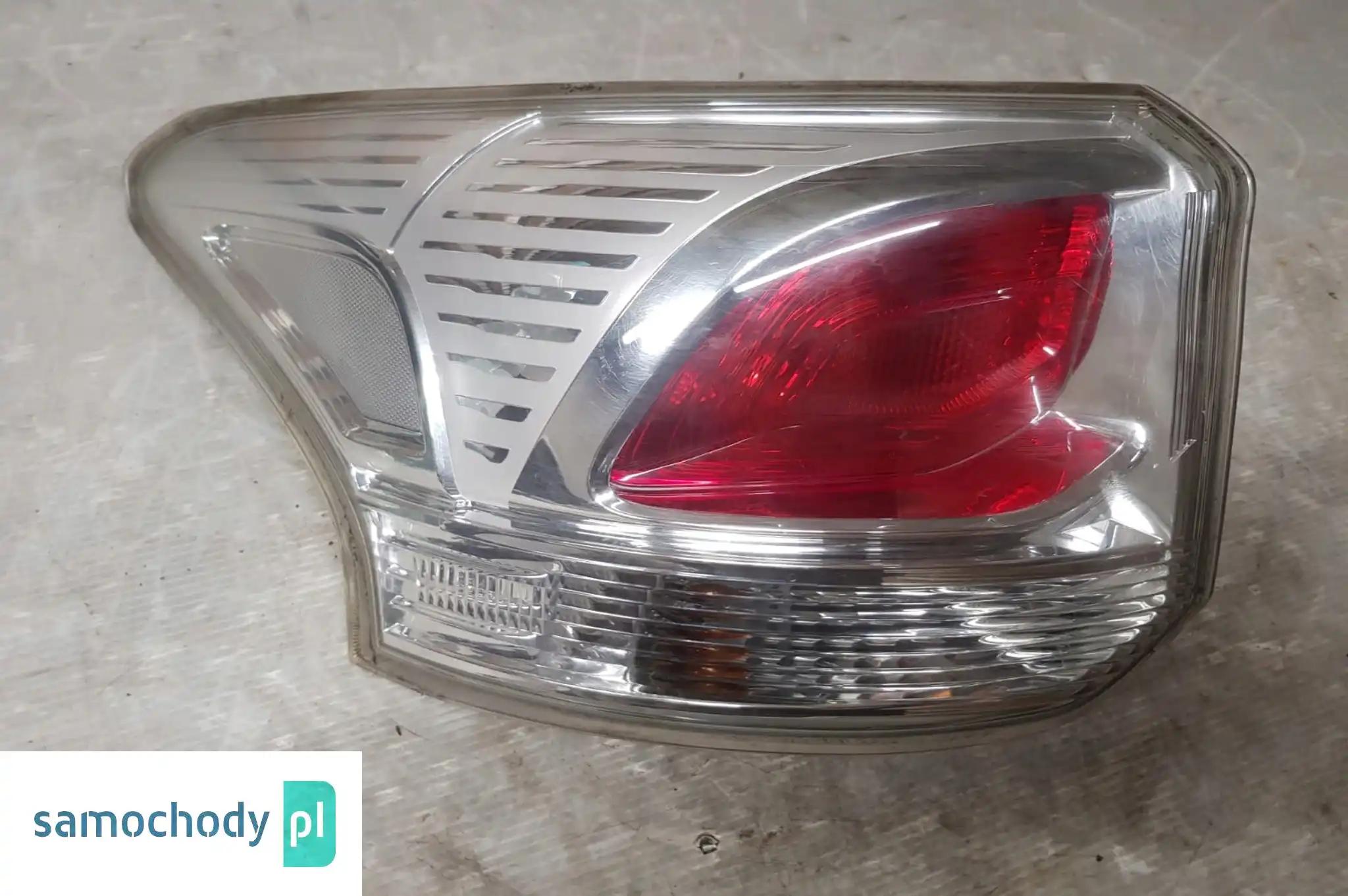 MITSUBISHI OUTLANDER III LAMPA LEWY TYŁ LEWA TYLNA 8330A787