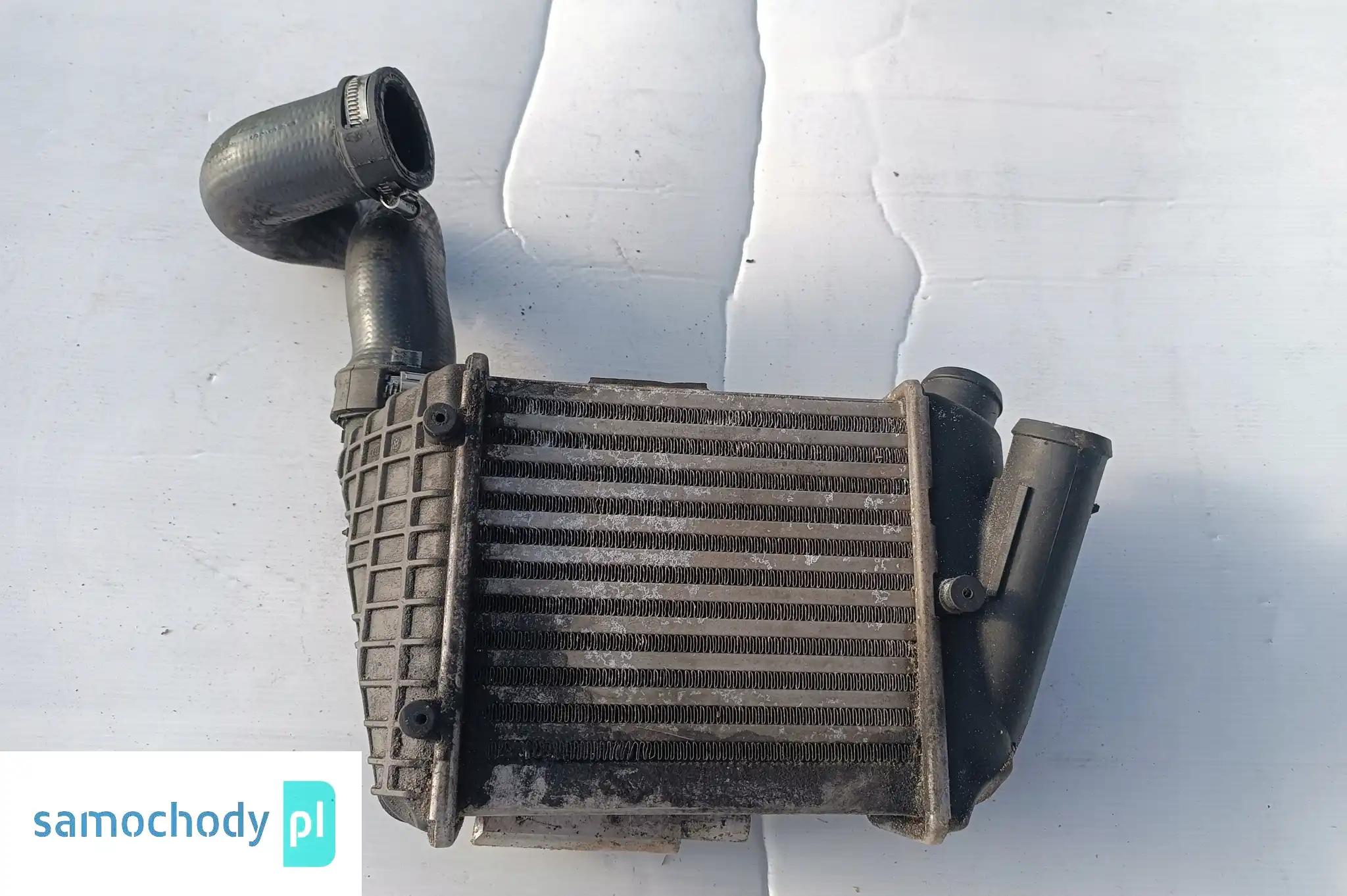 Intercooler lewy Audi A4 B6 8E0145806C