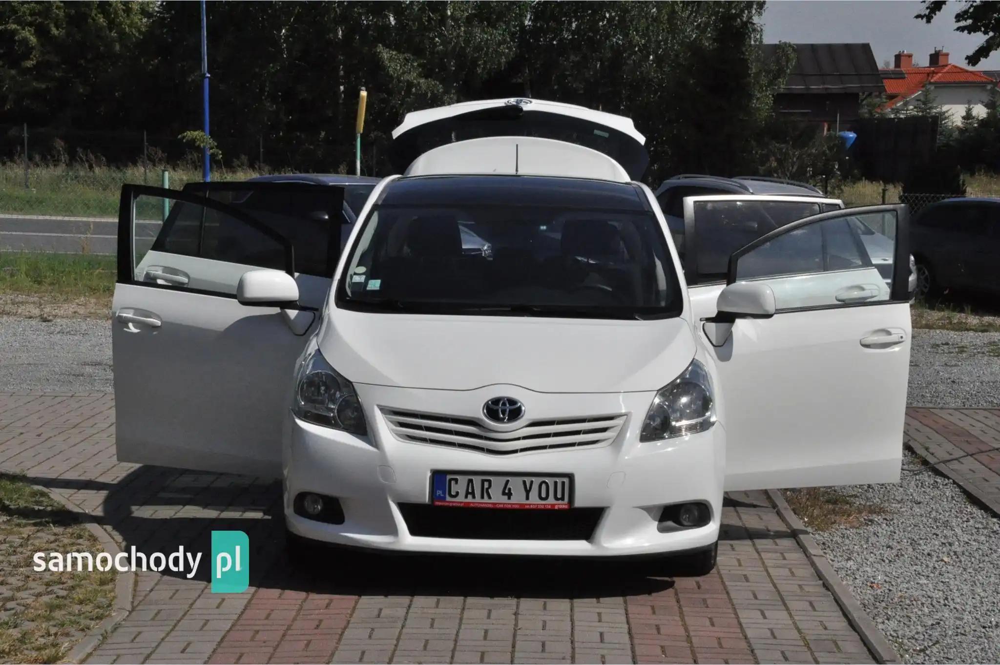 Toyota Corolla Verso 2013