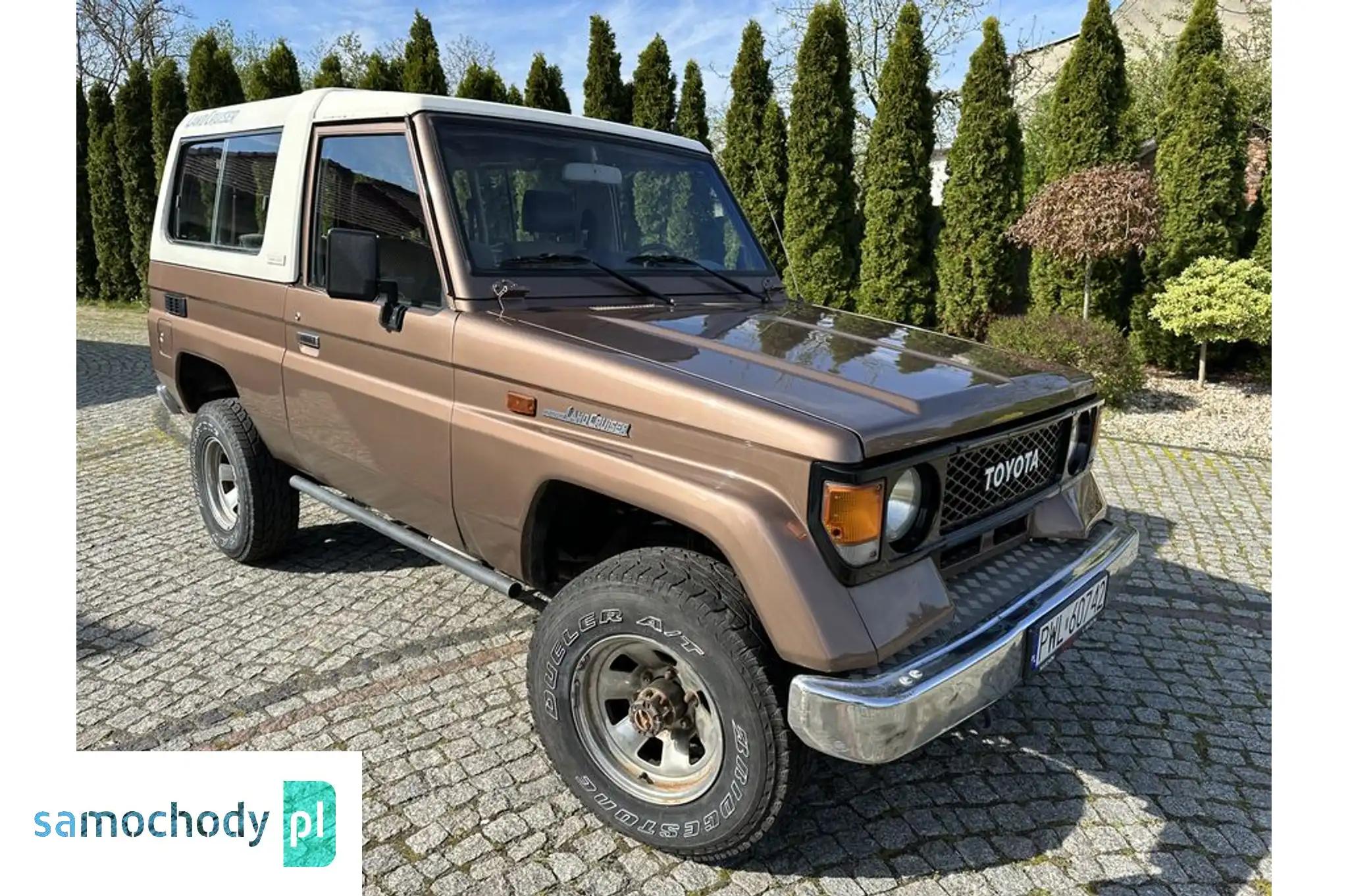 Toyota Land Cruiser SUV 1987