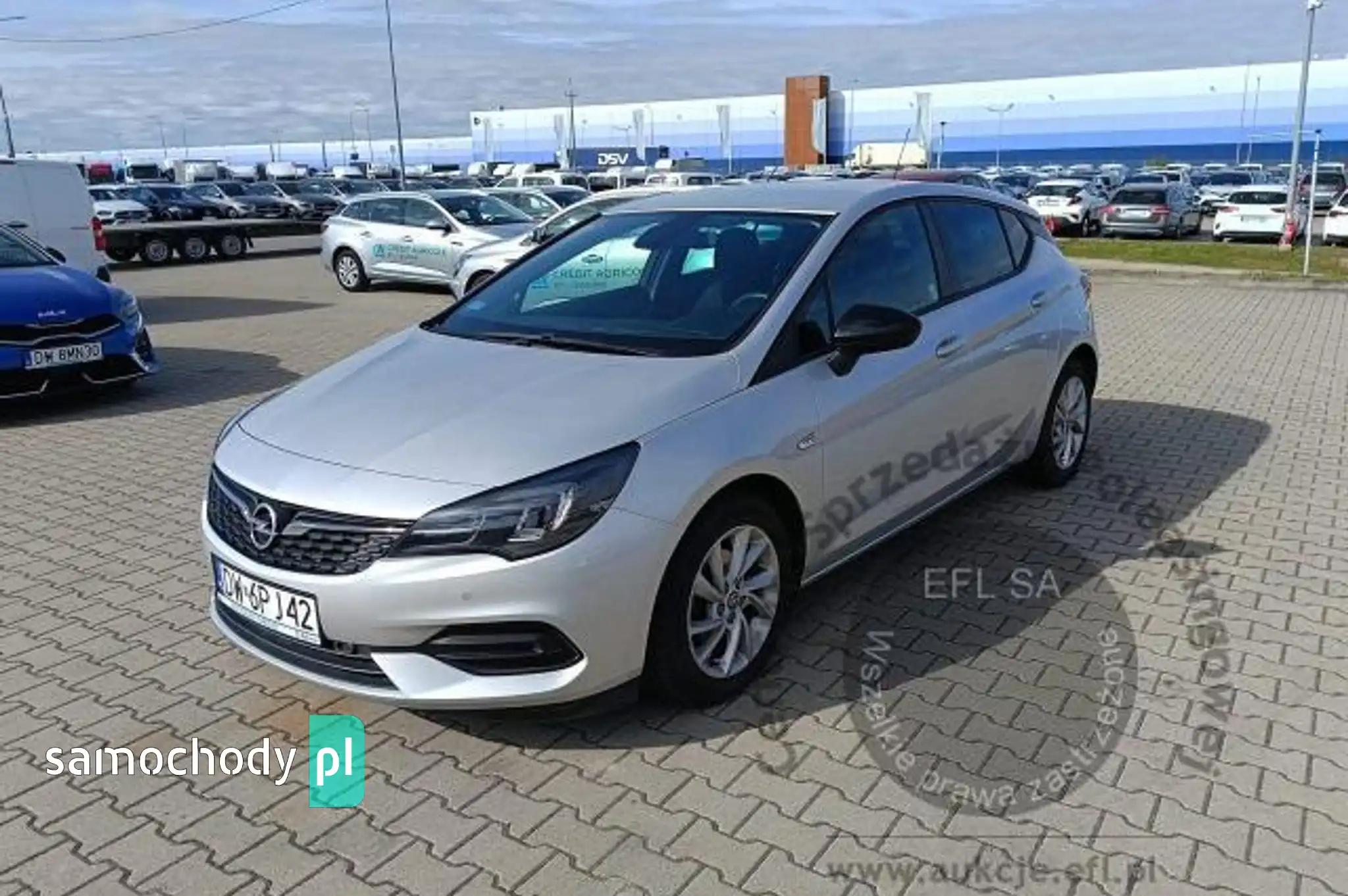 Opel Astra 2021