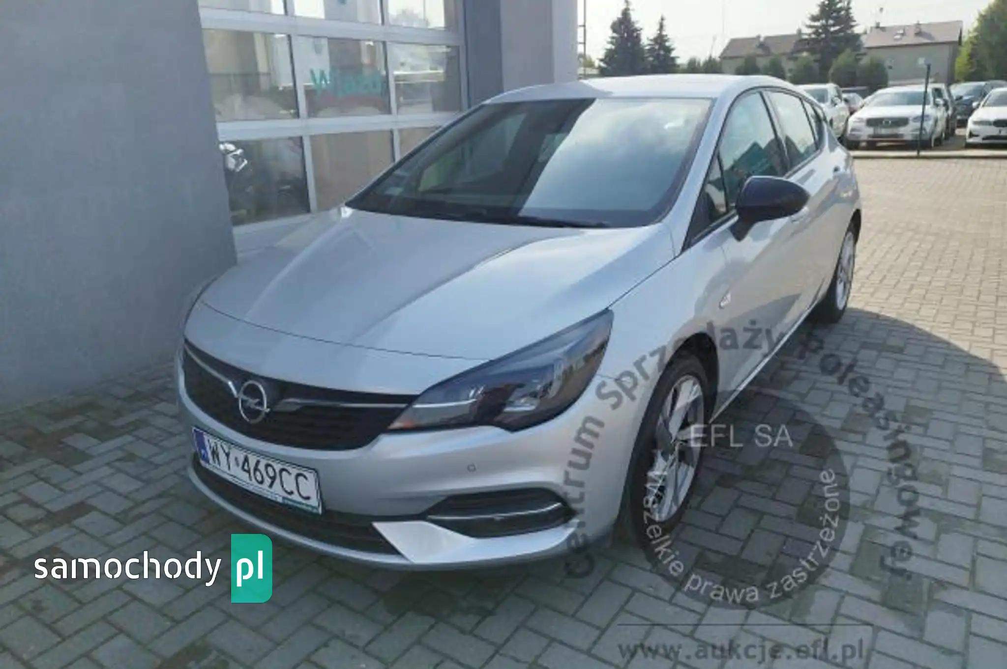 Opel Astra 2021