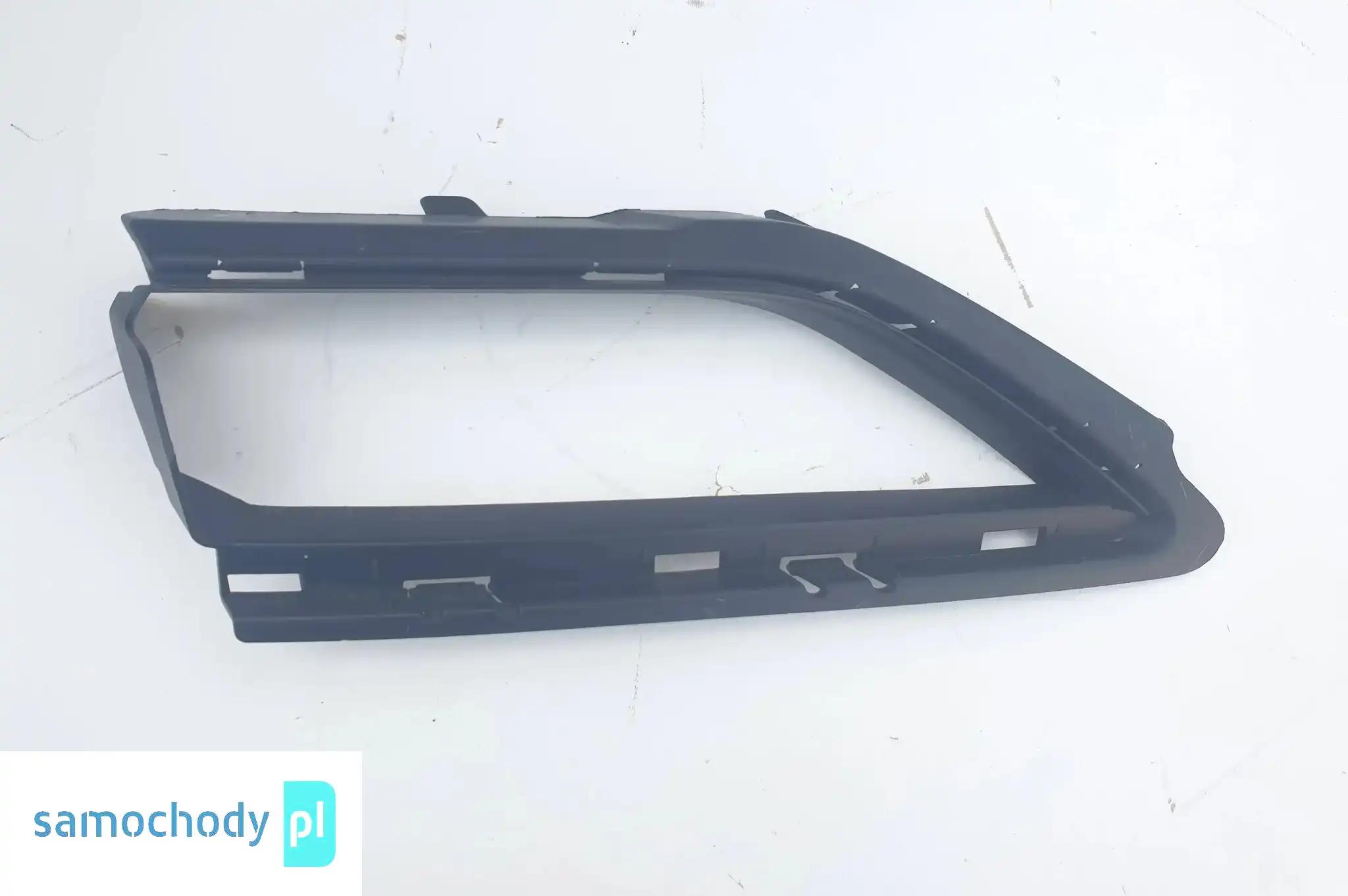 PORSCHE CAYENNE GRILL KRATKA LEWA 9Y0807675B