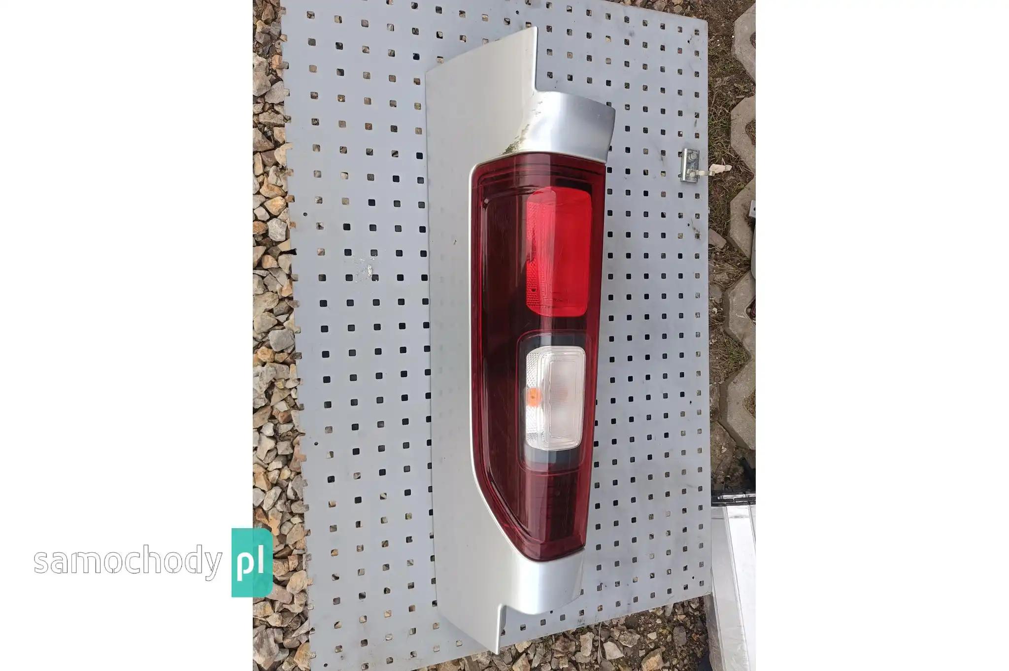 Lampa tylna prawa strona Fiat Talento z 2017r TraficIII Vivaro