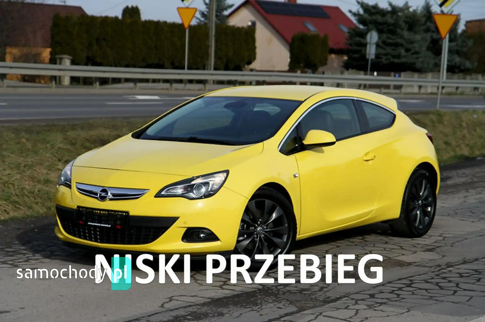 Opel Astra Coupe 2012