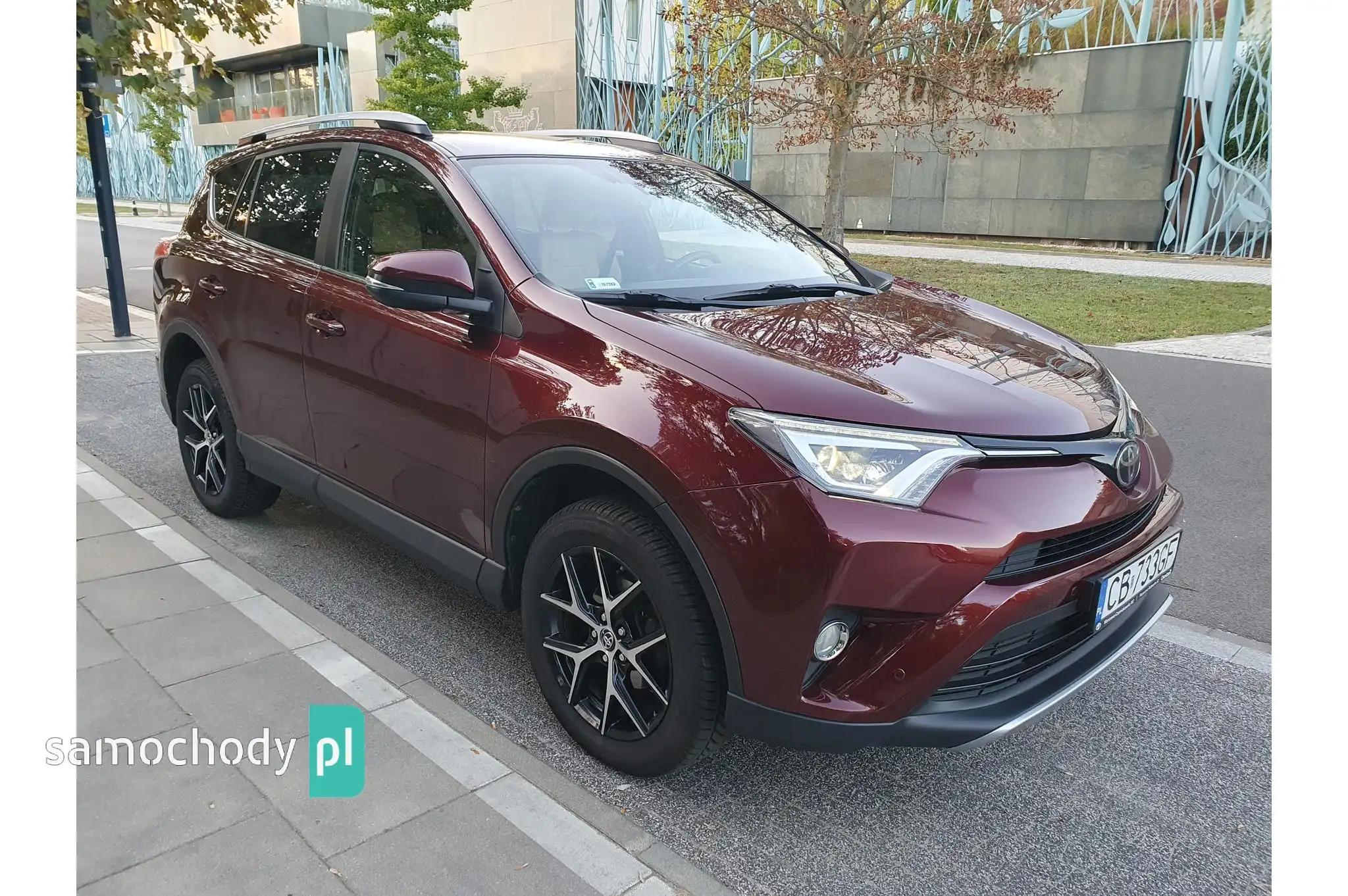 Toyota RAV4 SUV 2016