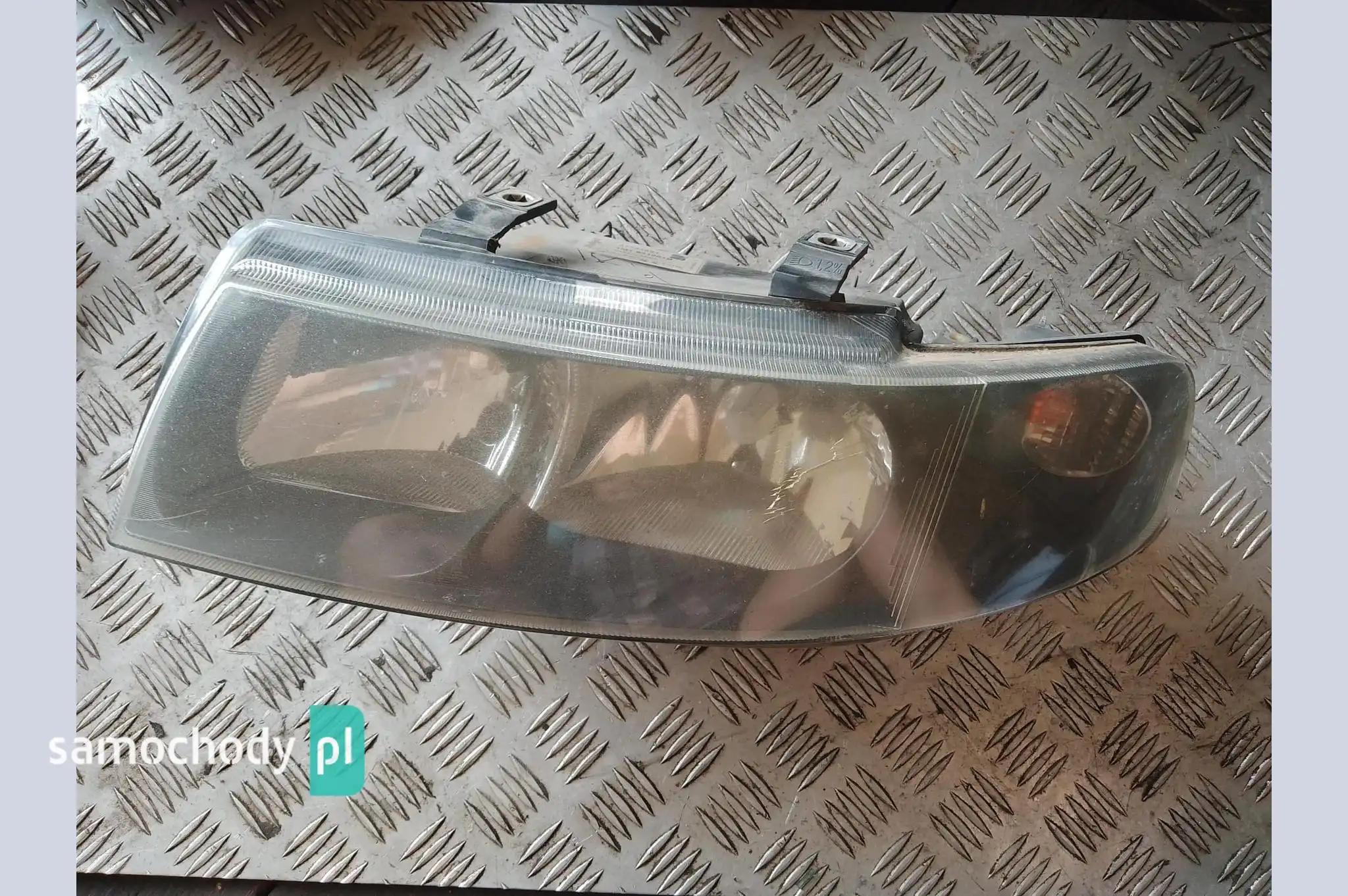 Lampa lewa przednia przód Seat Toledo 2 II Leon I