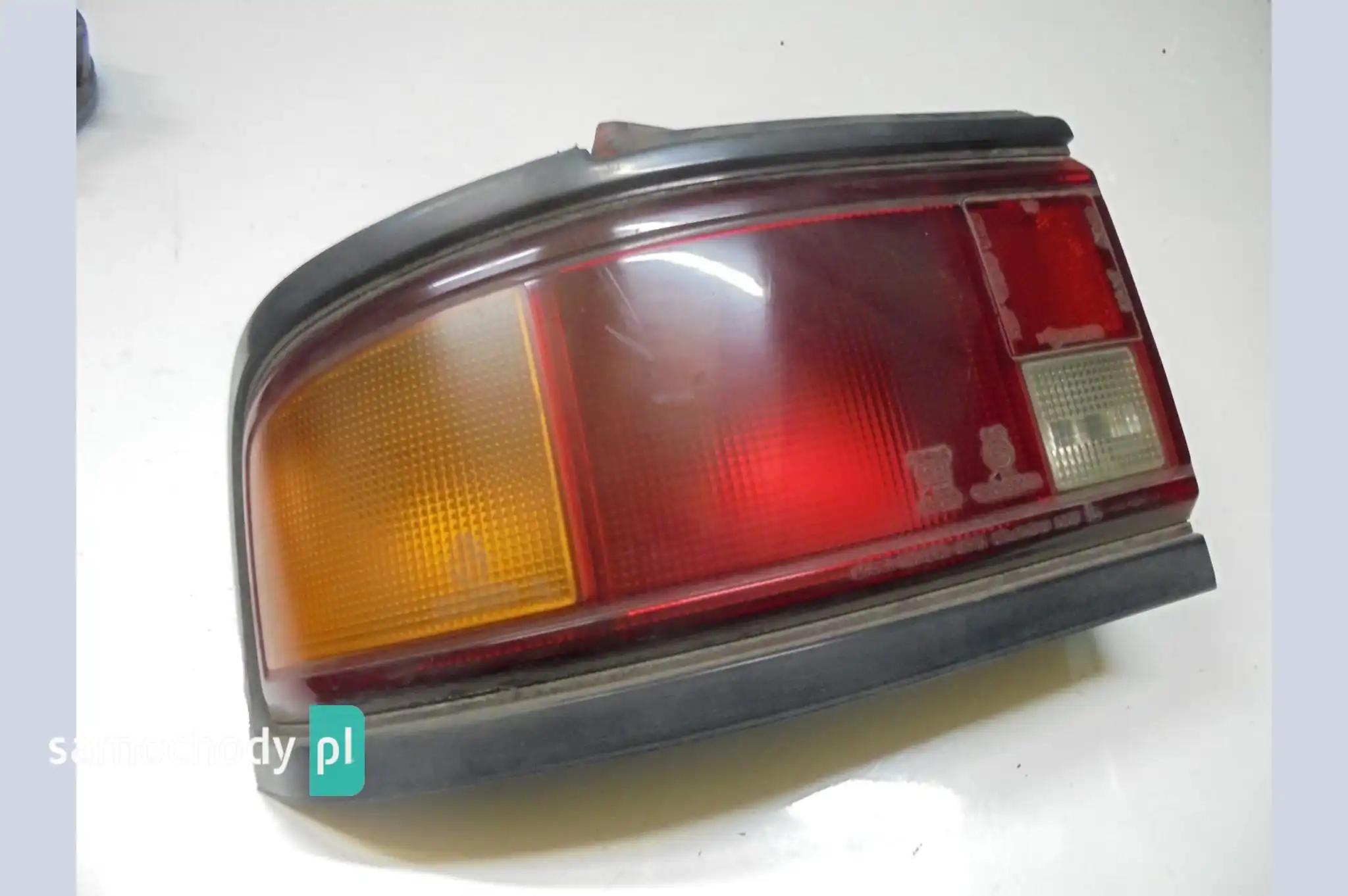 Lampa tył prawa sedan Mazda 323 BG