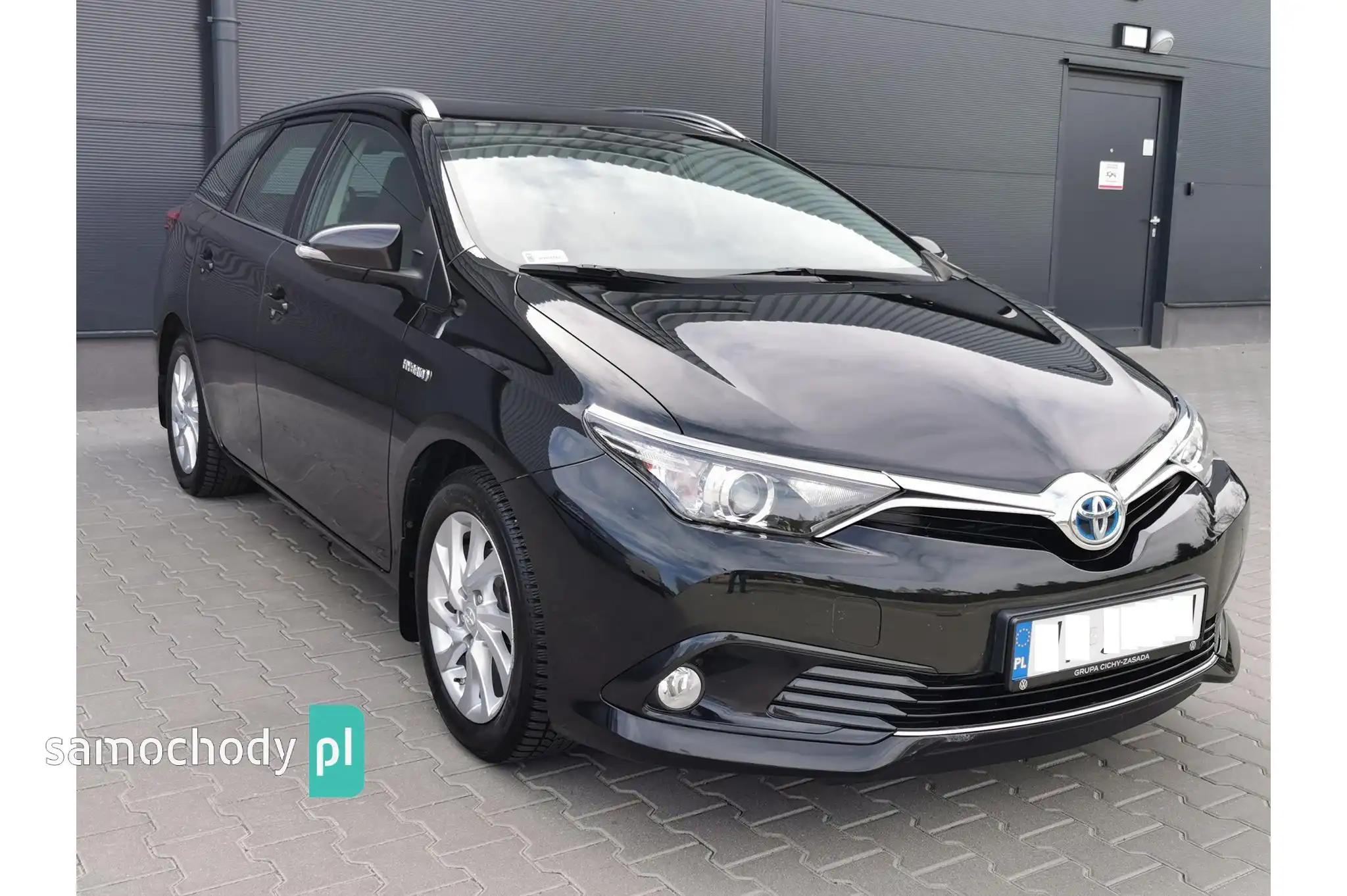 Toyota Auris Kombi 2015