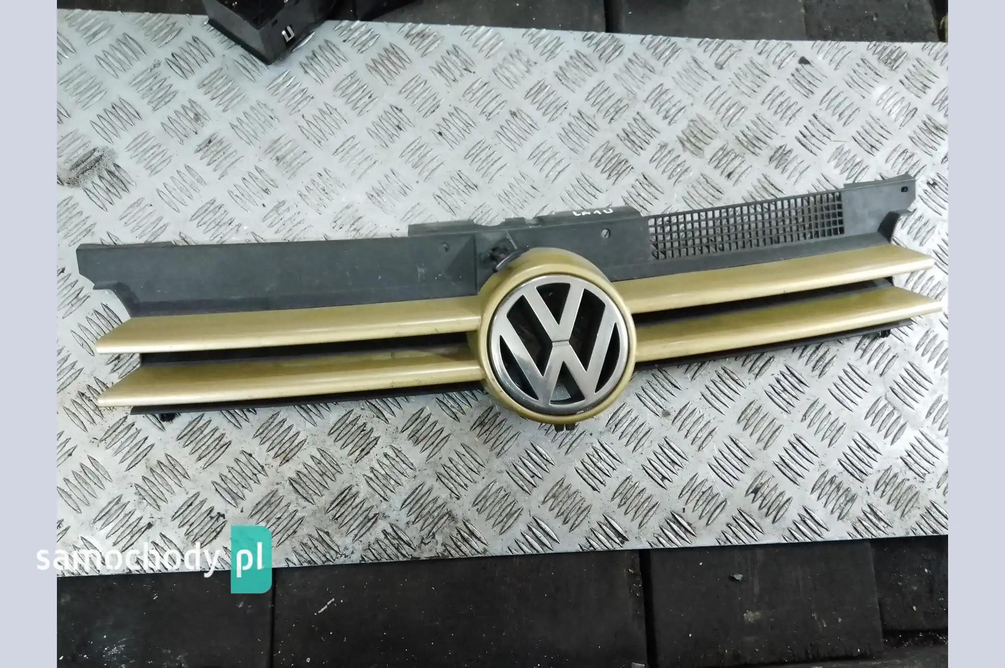 Grill atrapa VW Golf 4 IV LA1U