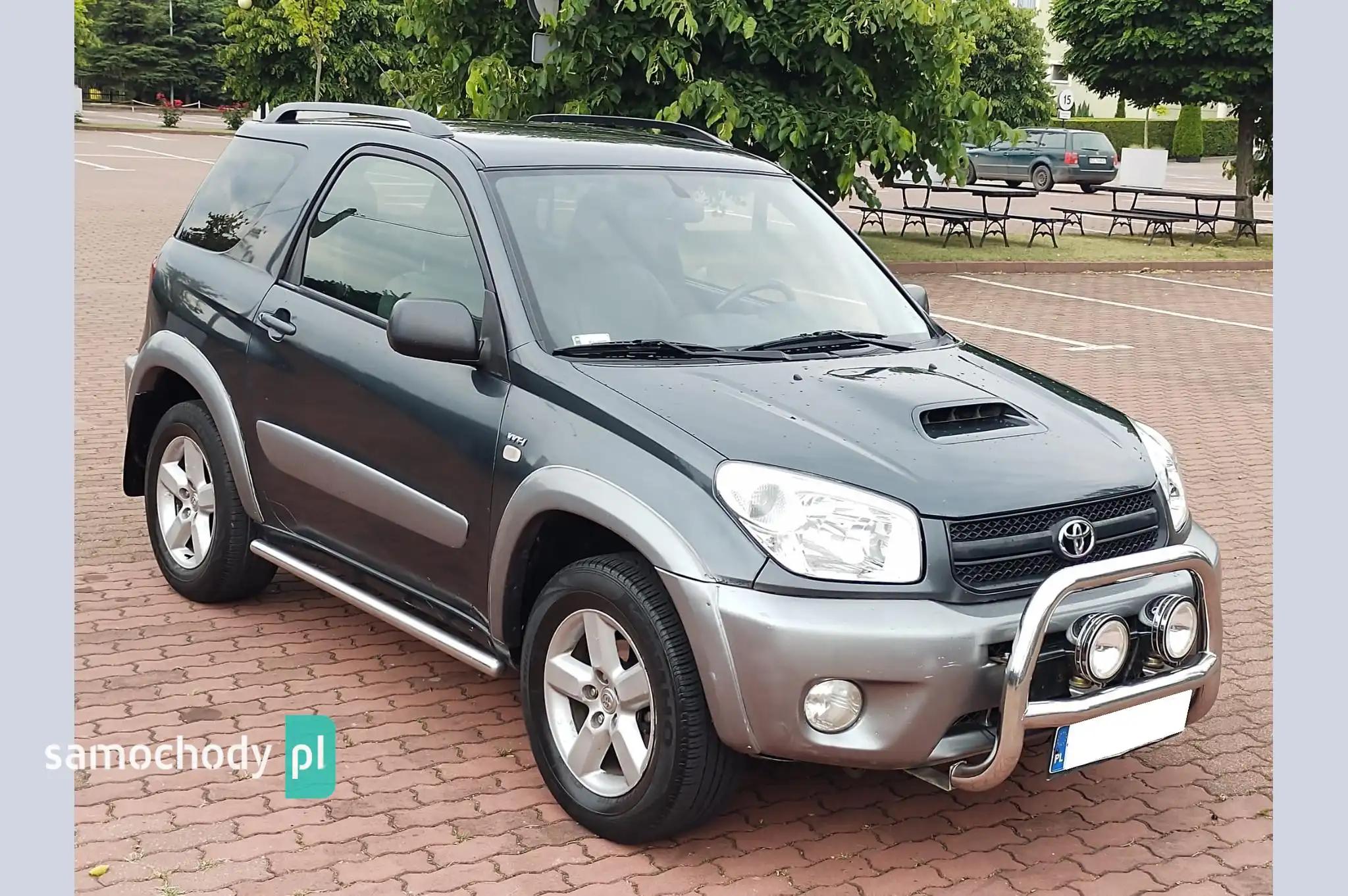 Toyota RAV4 SUV 2004