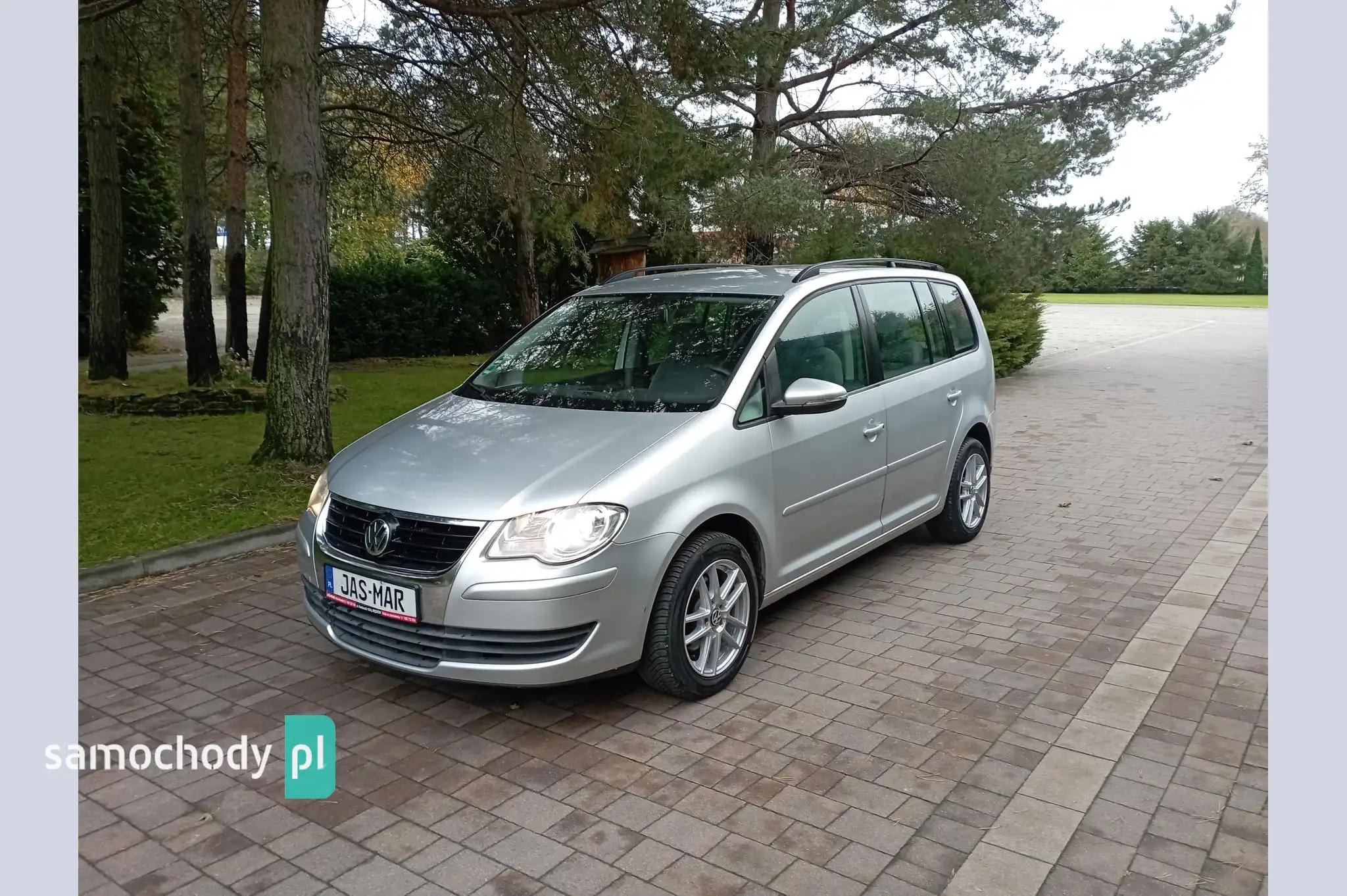 Volkswagen Touran Minivan 2010