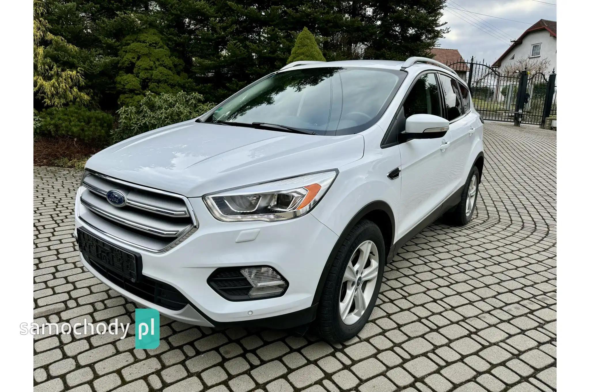 Ford Kuga SUV 2016