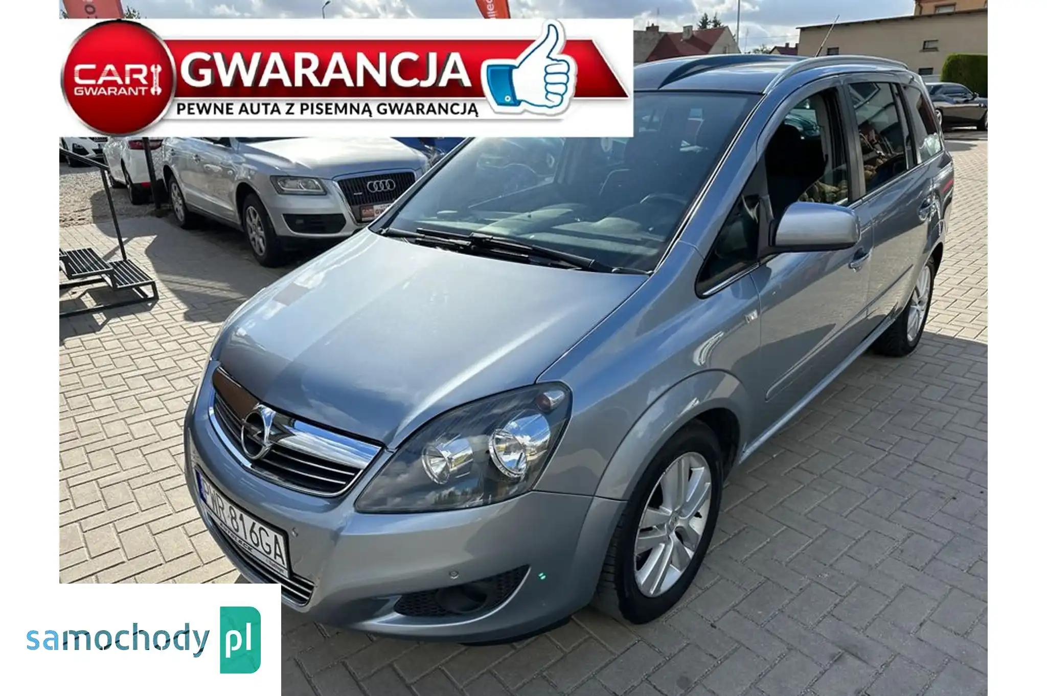 Opel Zafira Minivan 2011