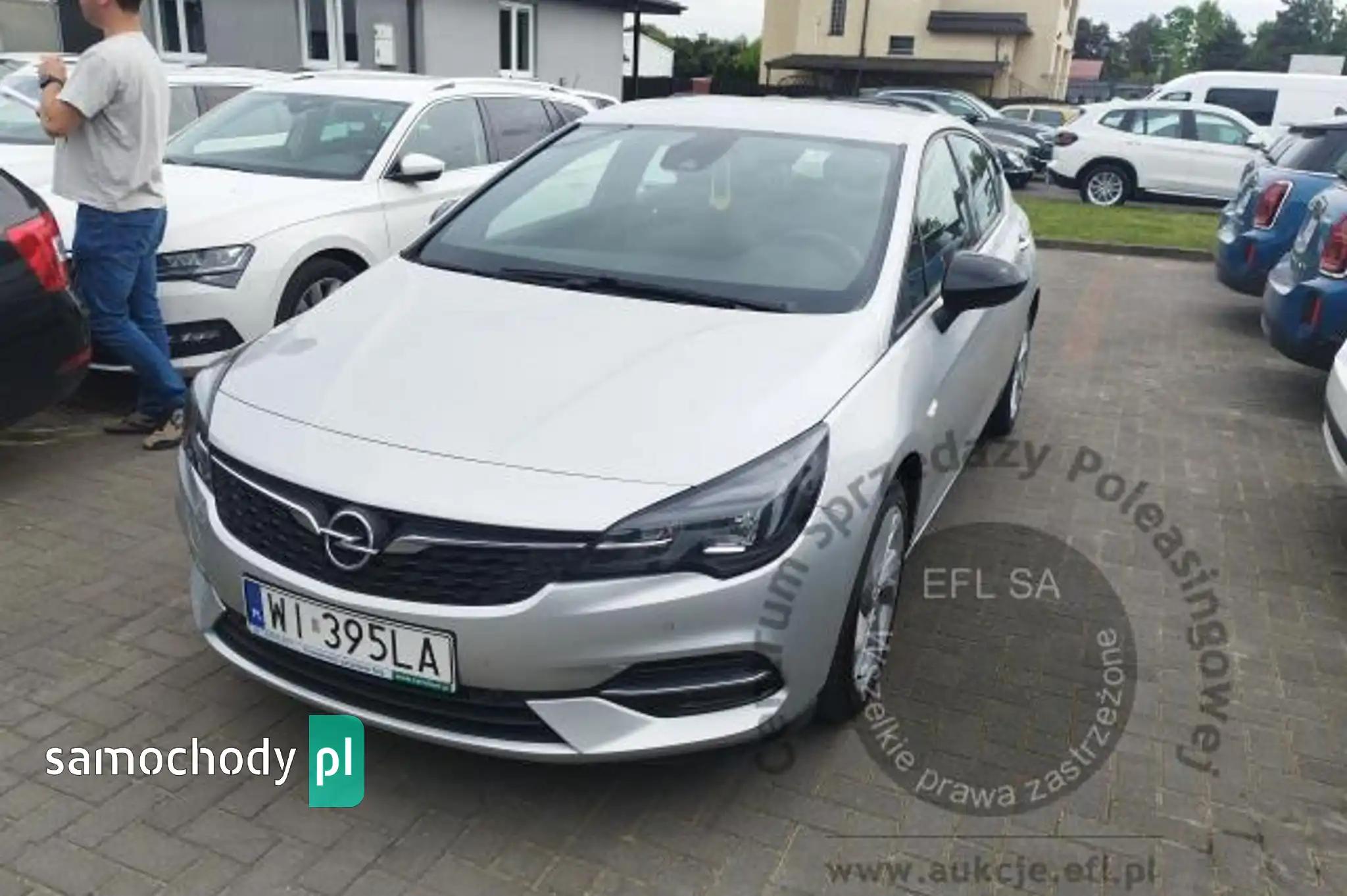 Opel Astra 2021