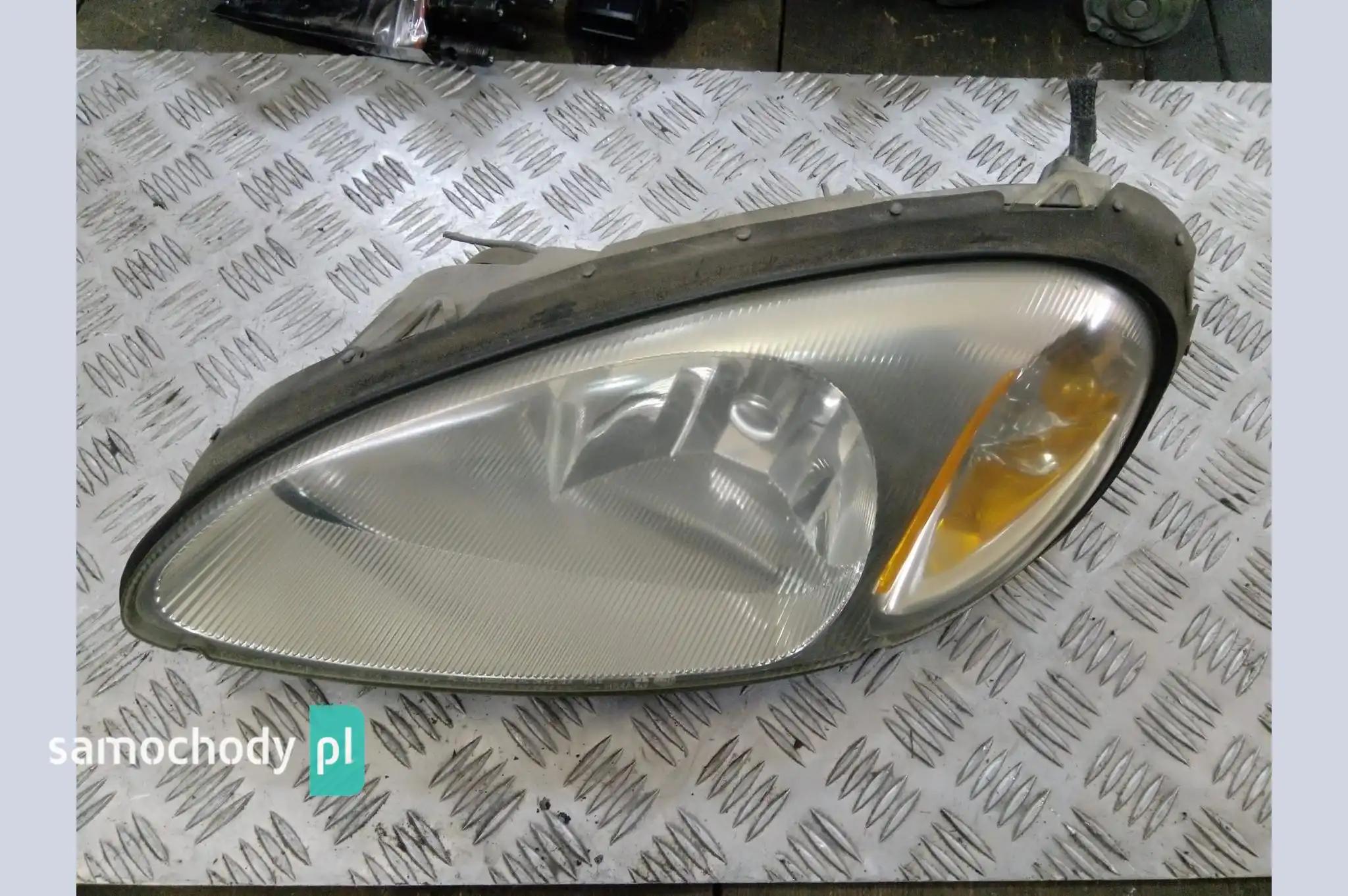 Lampa lewa przód przednia Chrysler PT Cruiser