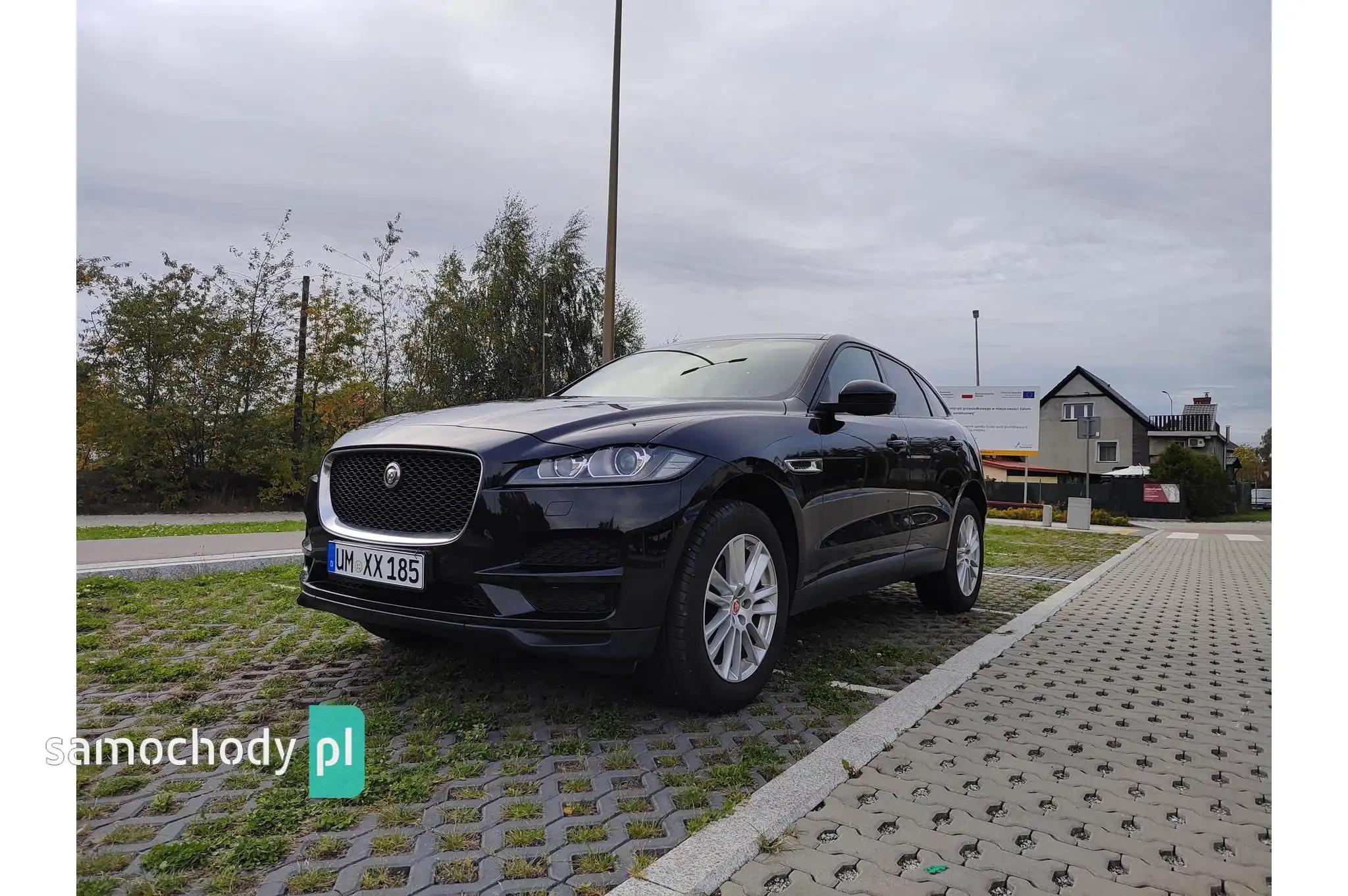 Jaguar F-Pace SUV 2017