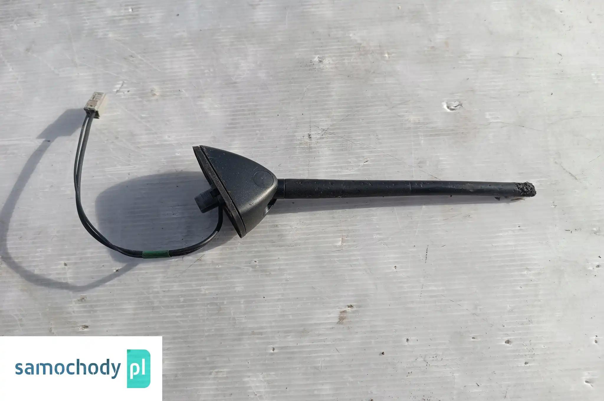 SUBARU IMPREZA III GH BAT ANTENA V3-01084E