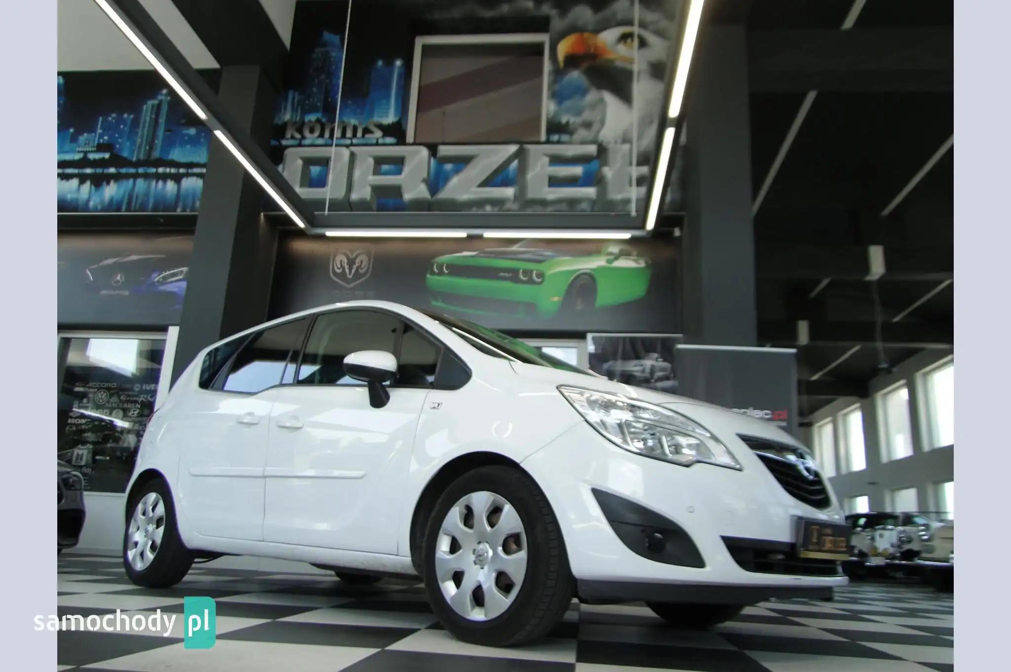 Opel Meriva Hatchback 2012