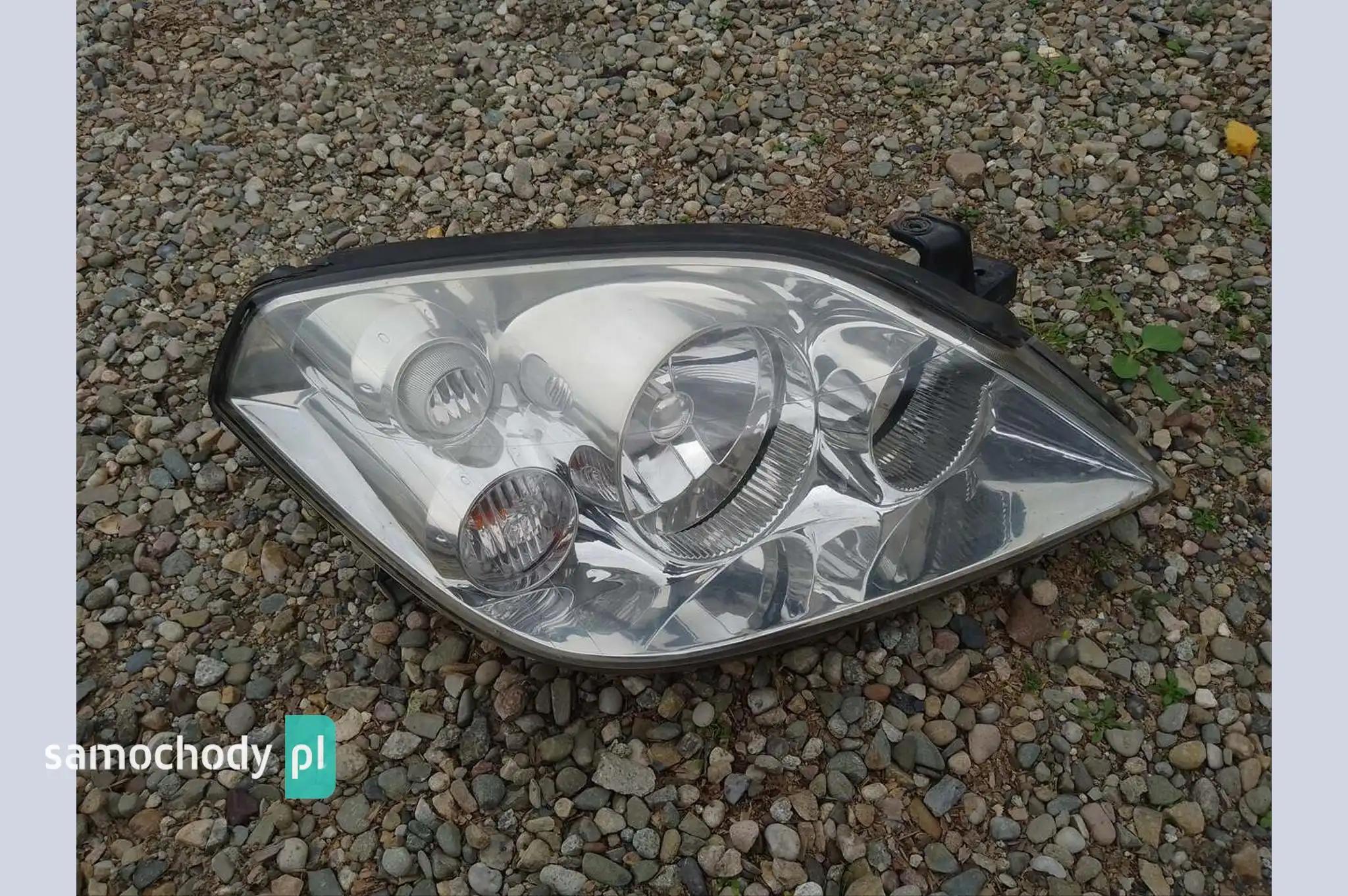 Lampa prawa przednia przód Nissan Primera P12