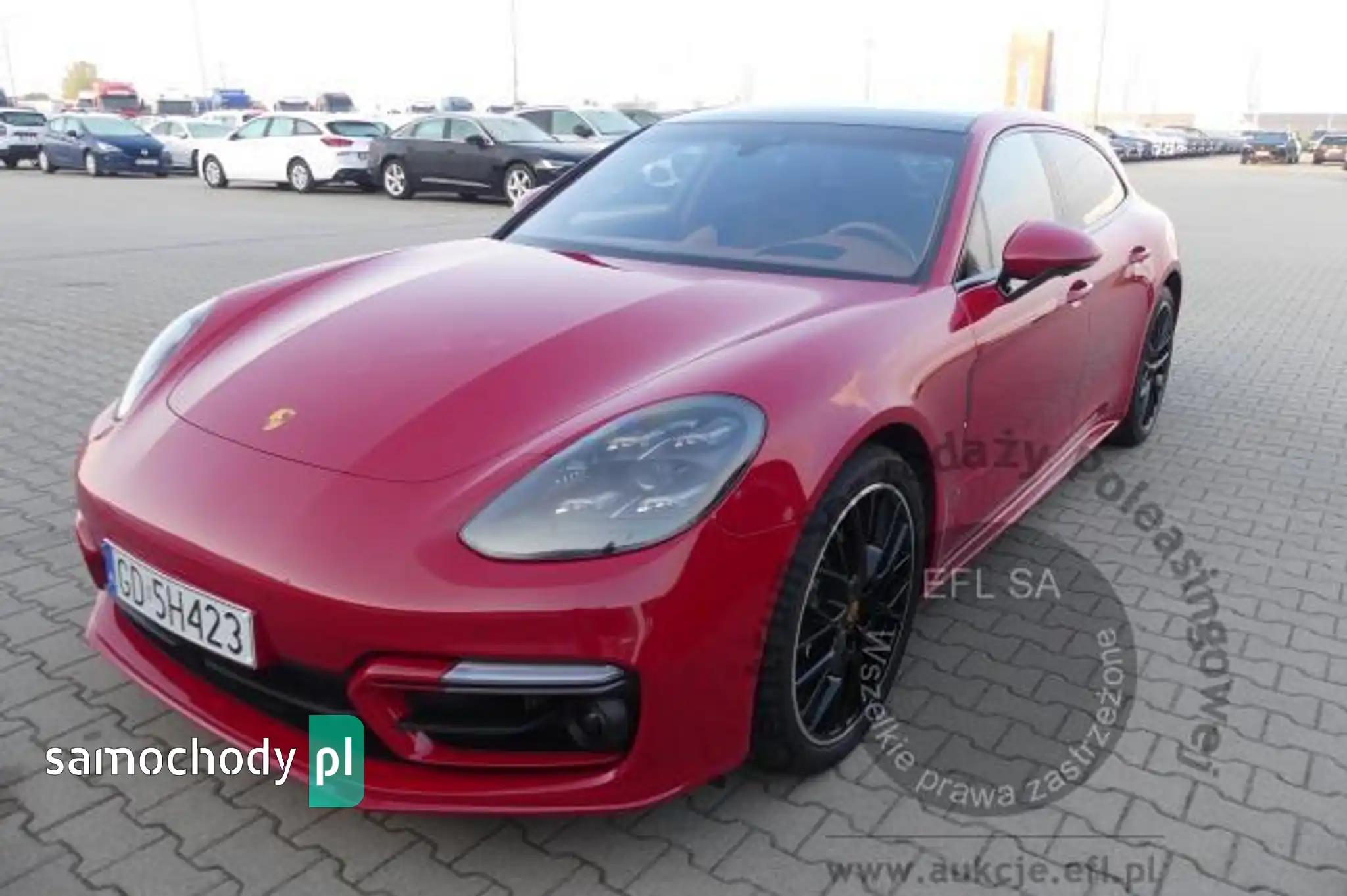 Porsche Panamera 2023