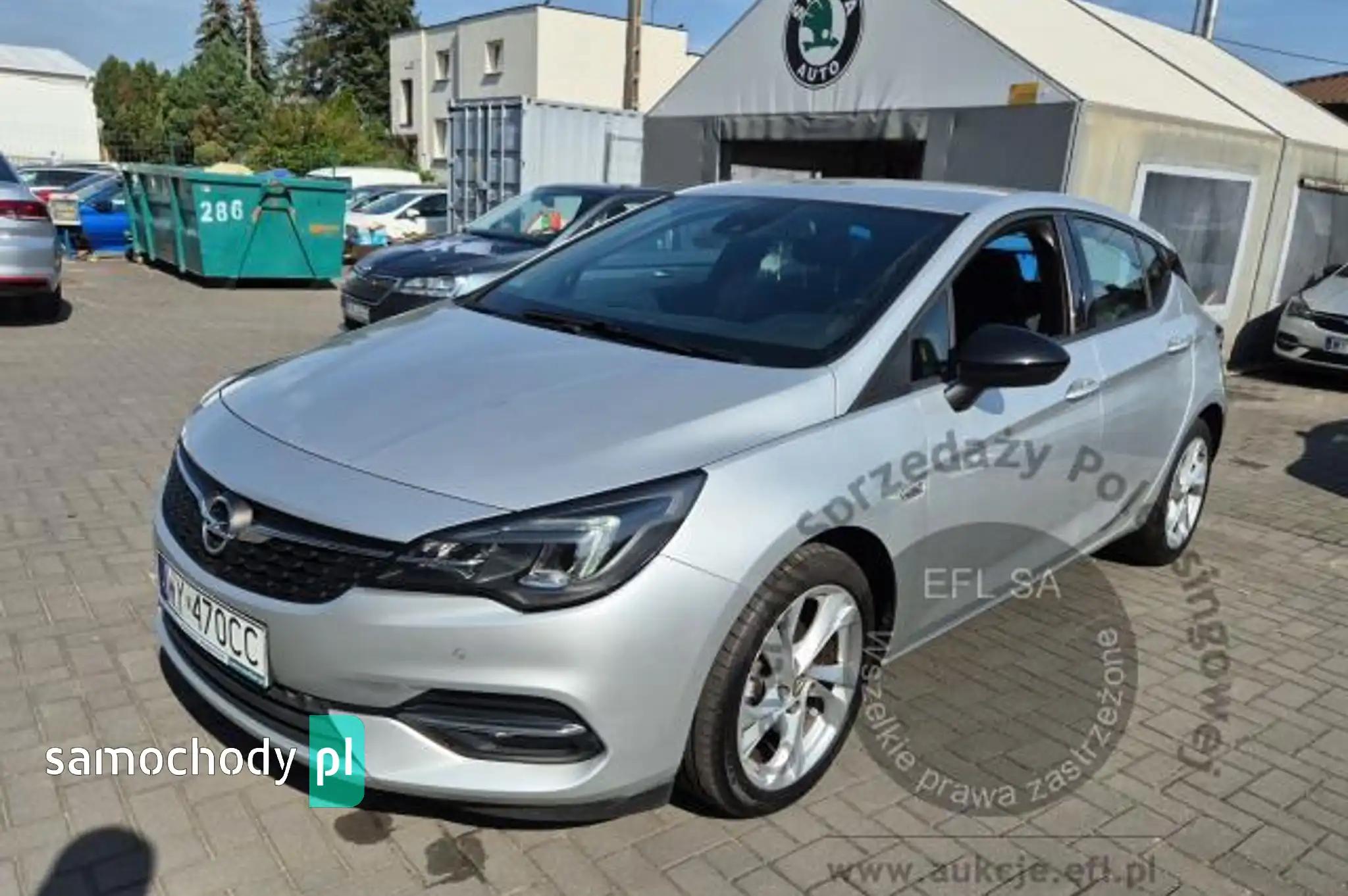 Opel Astra 2021