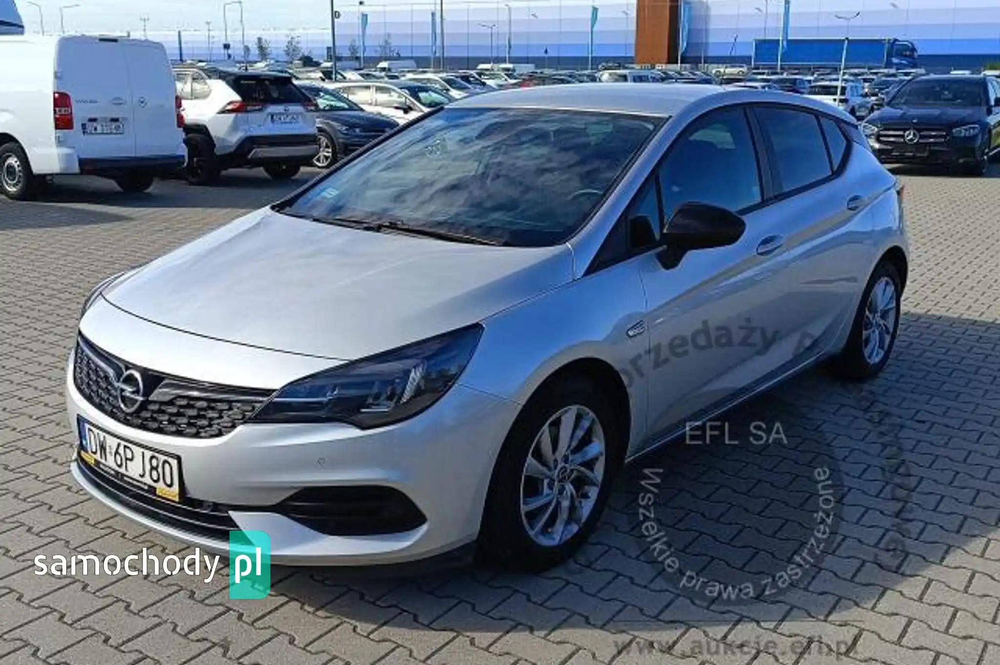 Opel Astra 2021