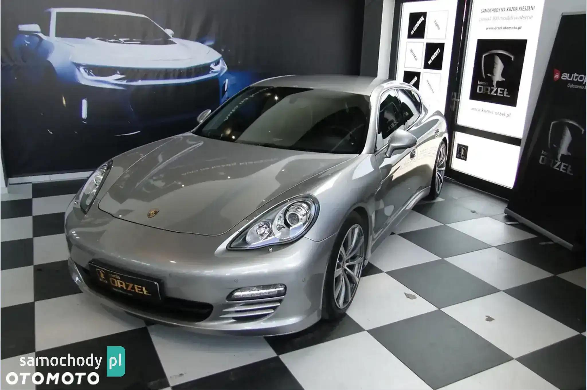 Porsche Panamera Sedan 2010