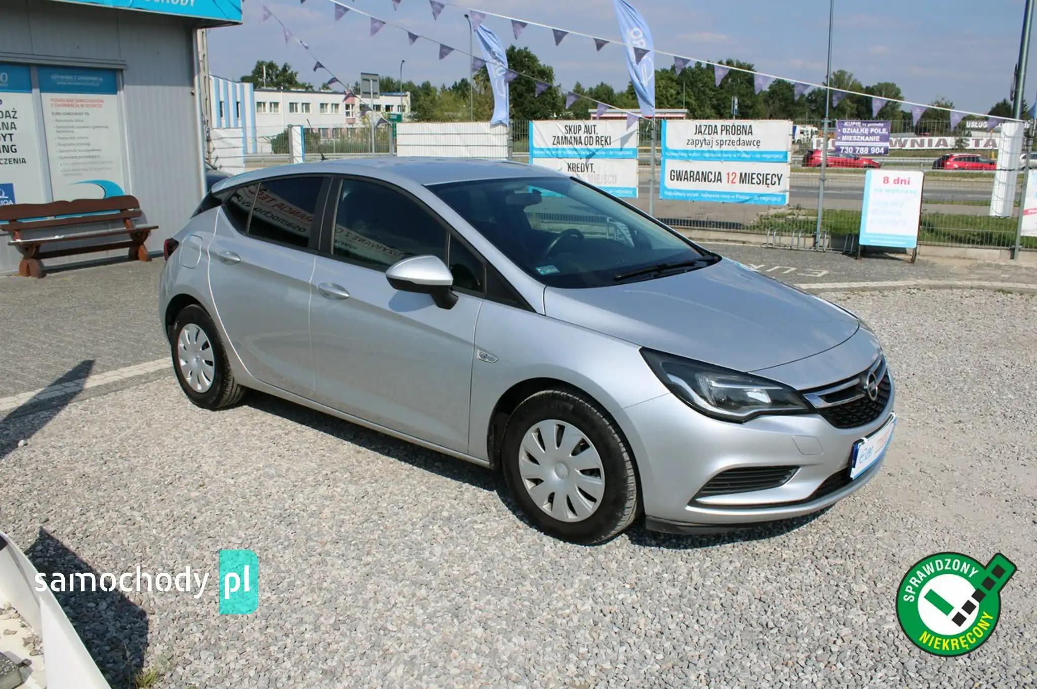 Opel Astra Hatchback 2017