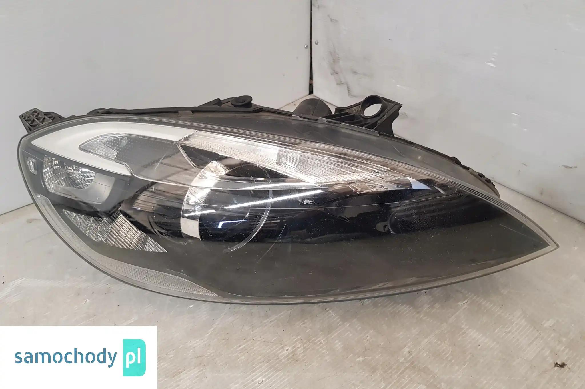 LAMPA PRAWY PRZÓD PRZEDNIA VOLVO V40 II XENON UK 31420010