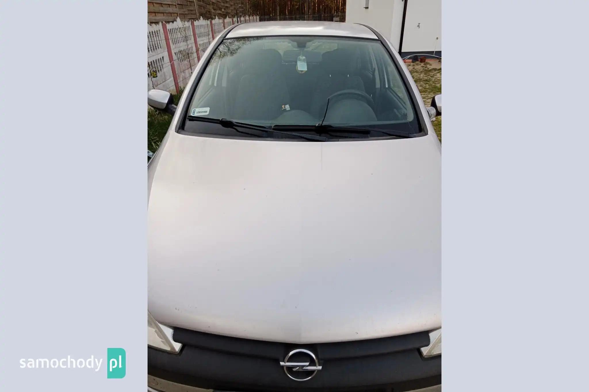 Opel Corsa Hatchback 2001