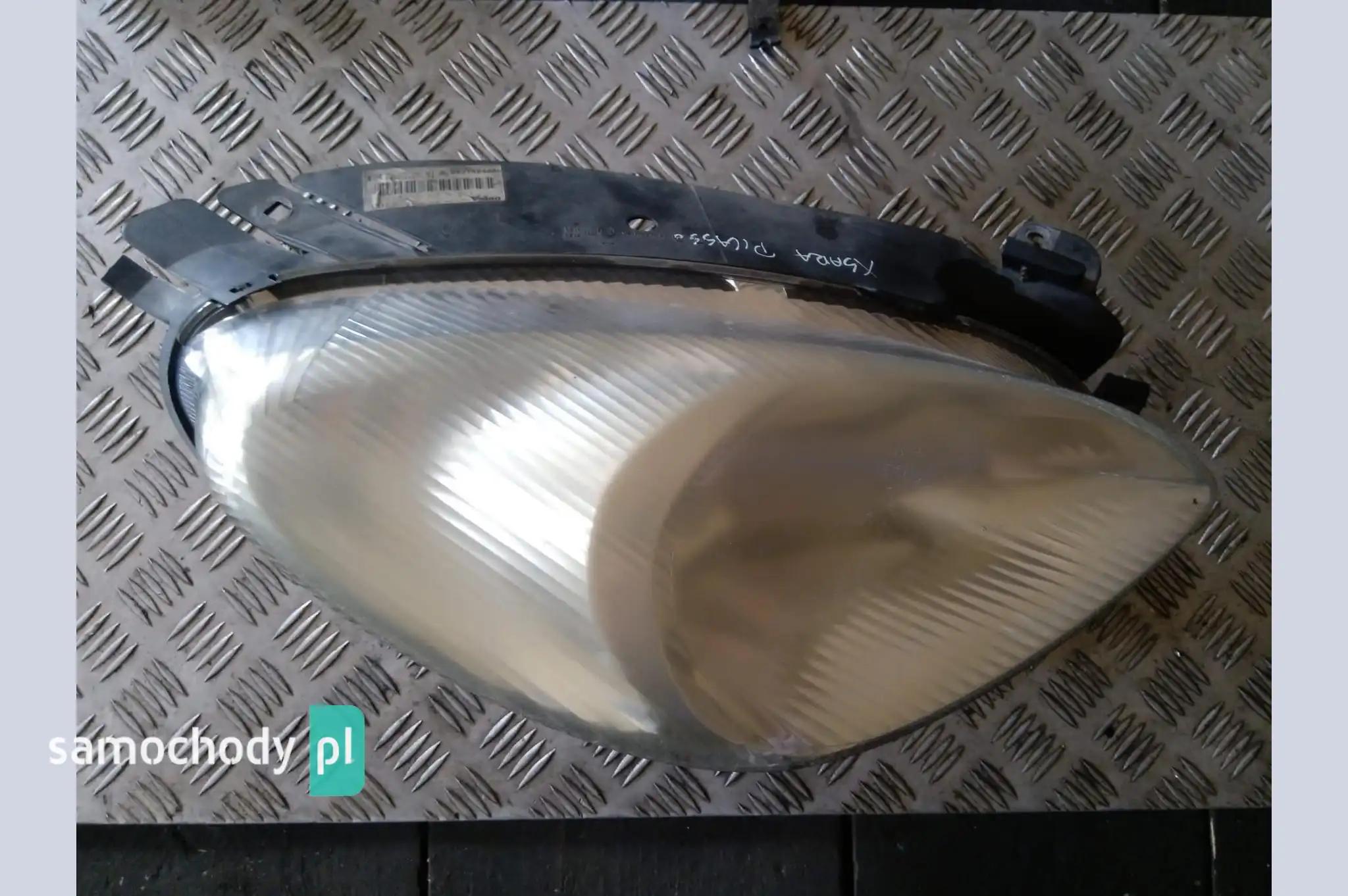 Lampa przednia prawa przód Citroen Xsara Picasso