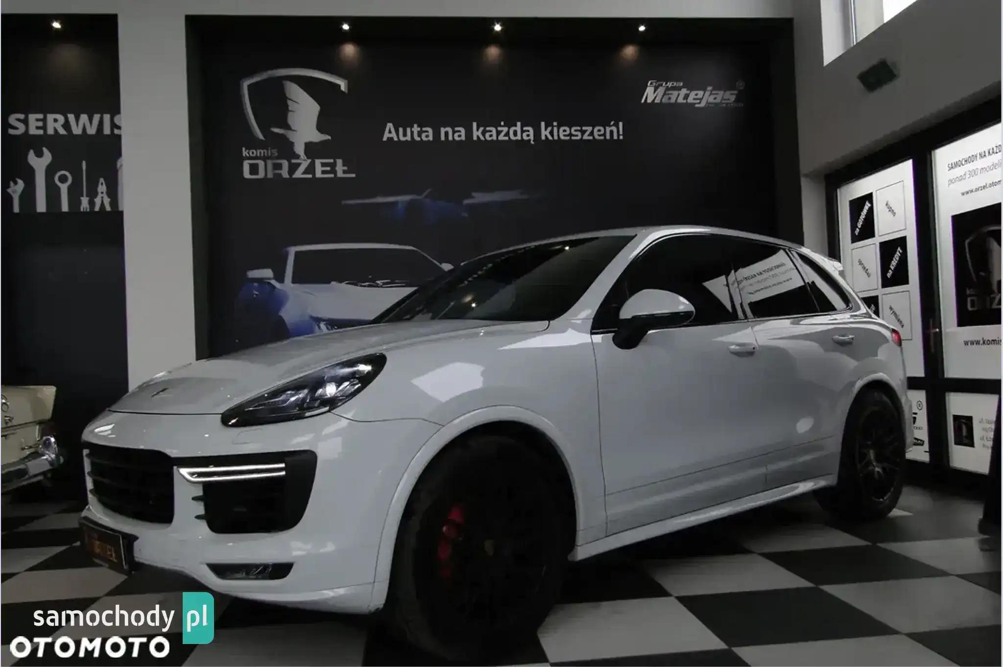 Porsche Cayenne SUV 2016