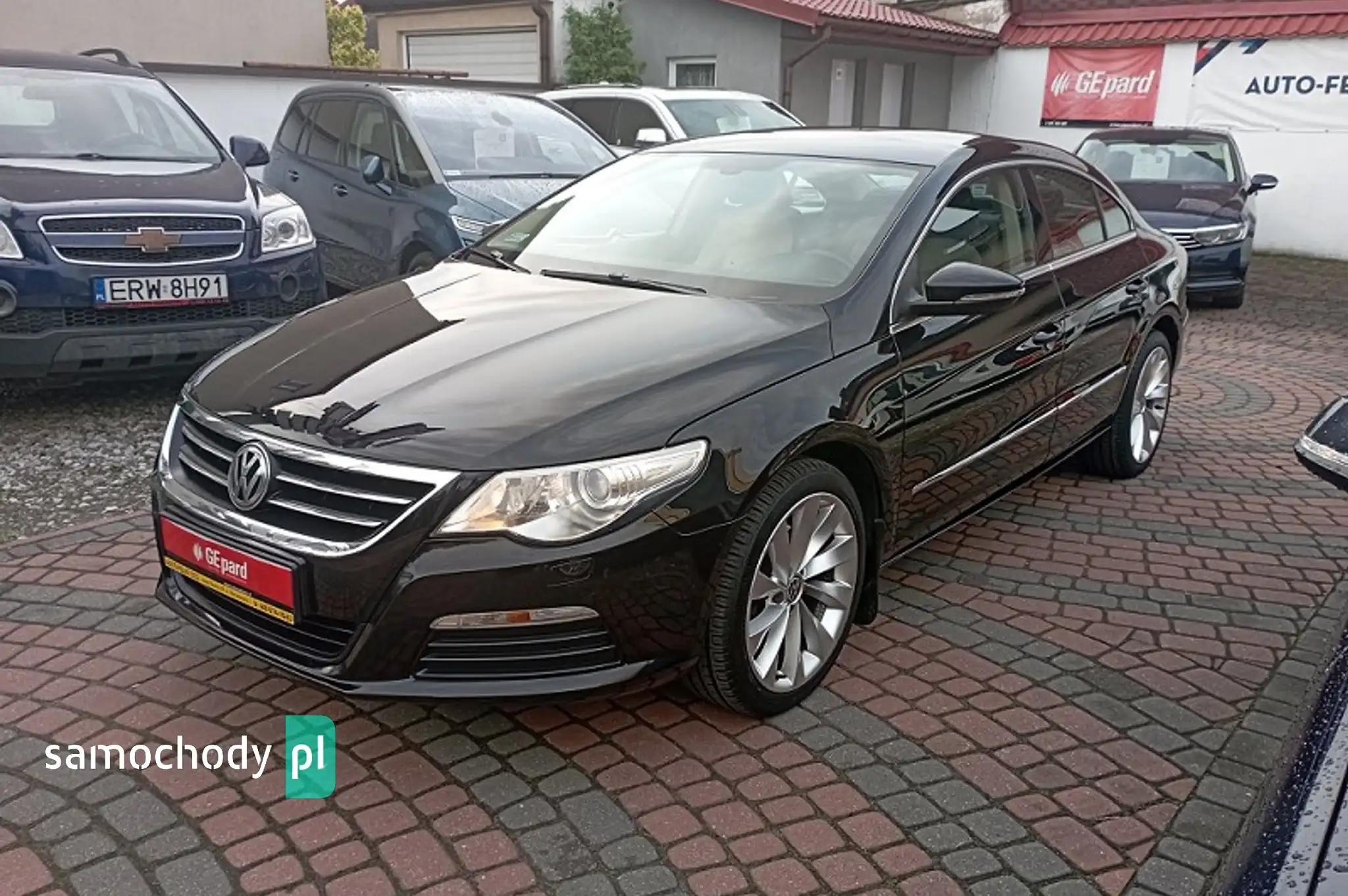 Volkswagen Passat CC Sedan 2010