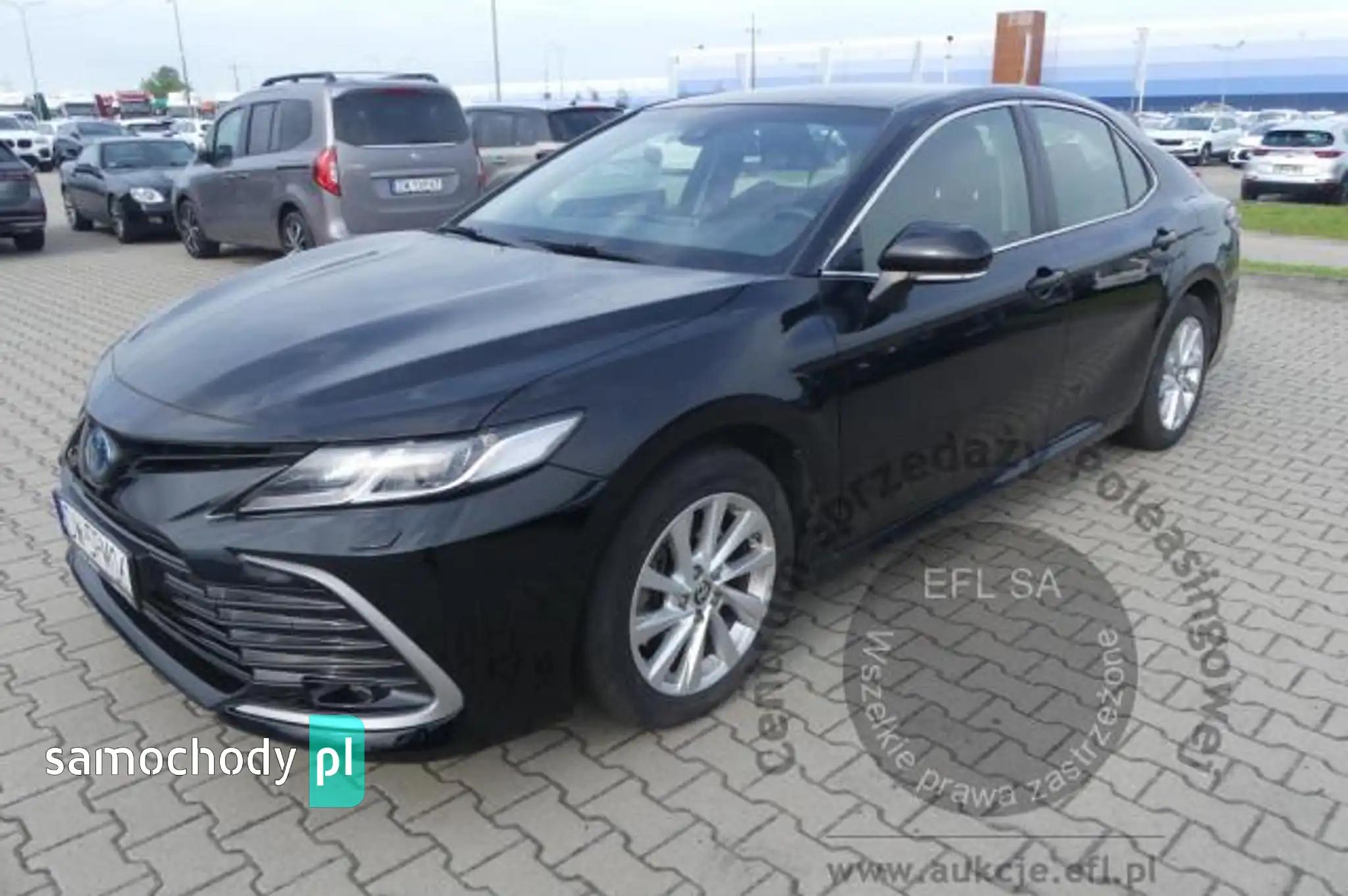 Toyota Camry 2021