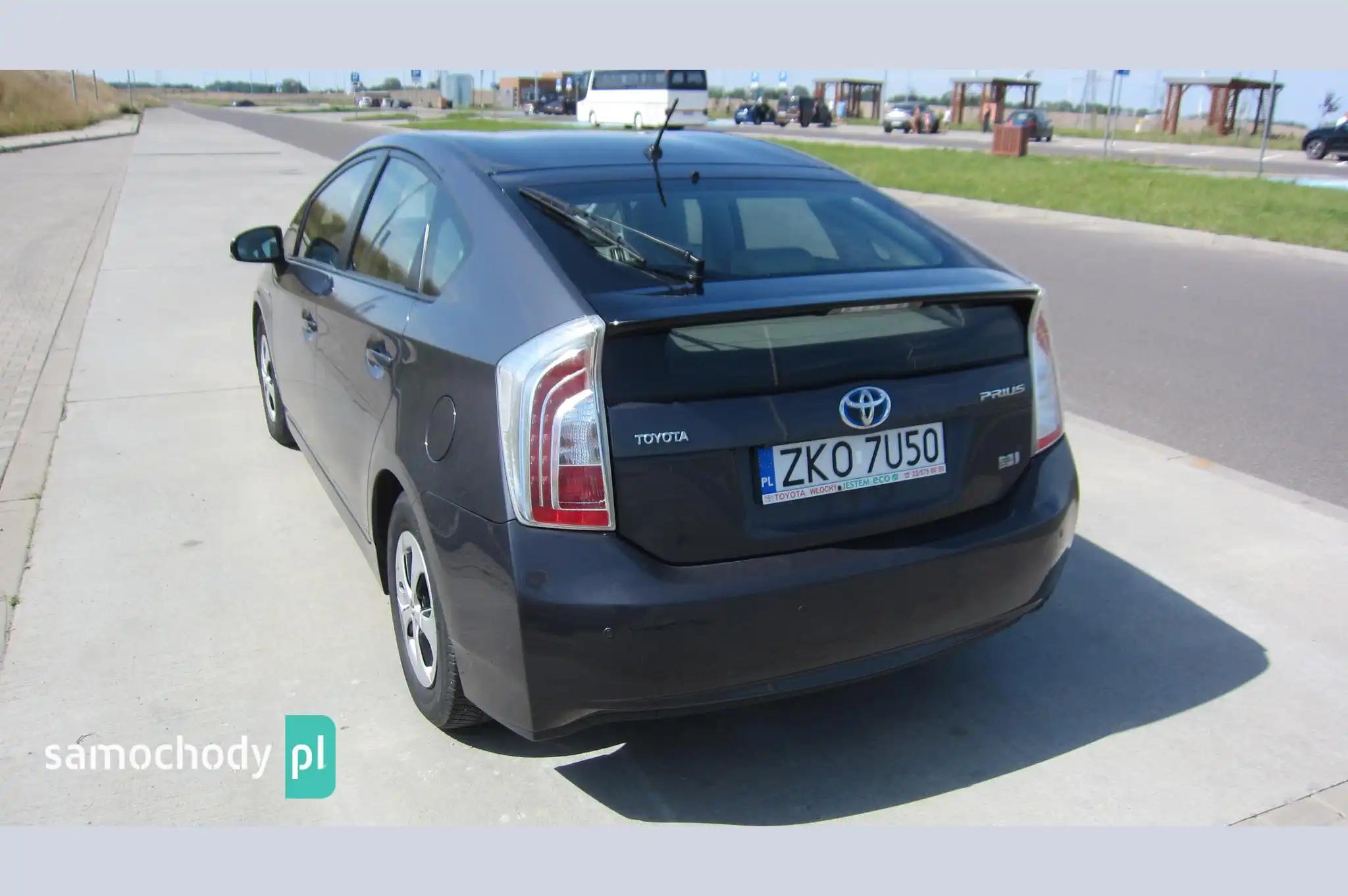 Toyota Prius Hatchback 2012