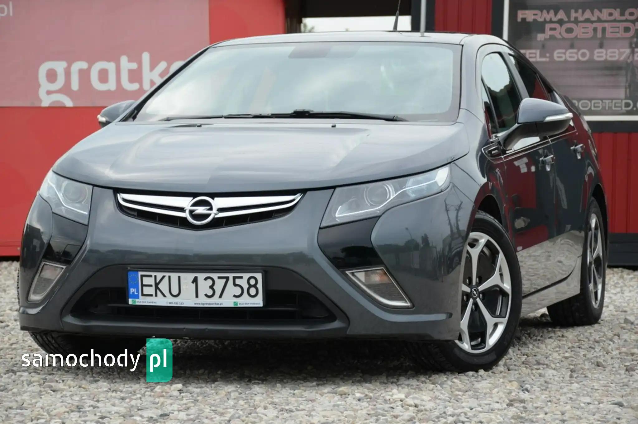 Opel Ampera Hatchback 2012