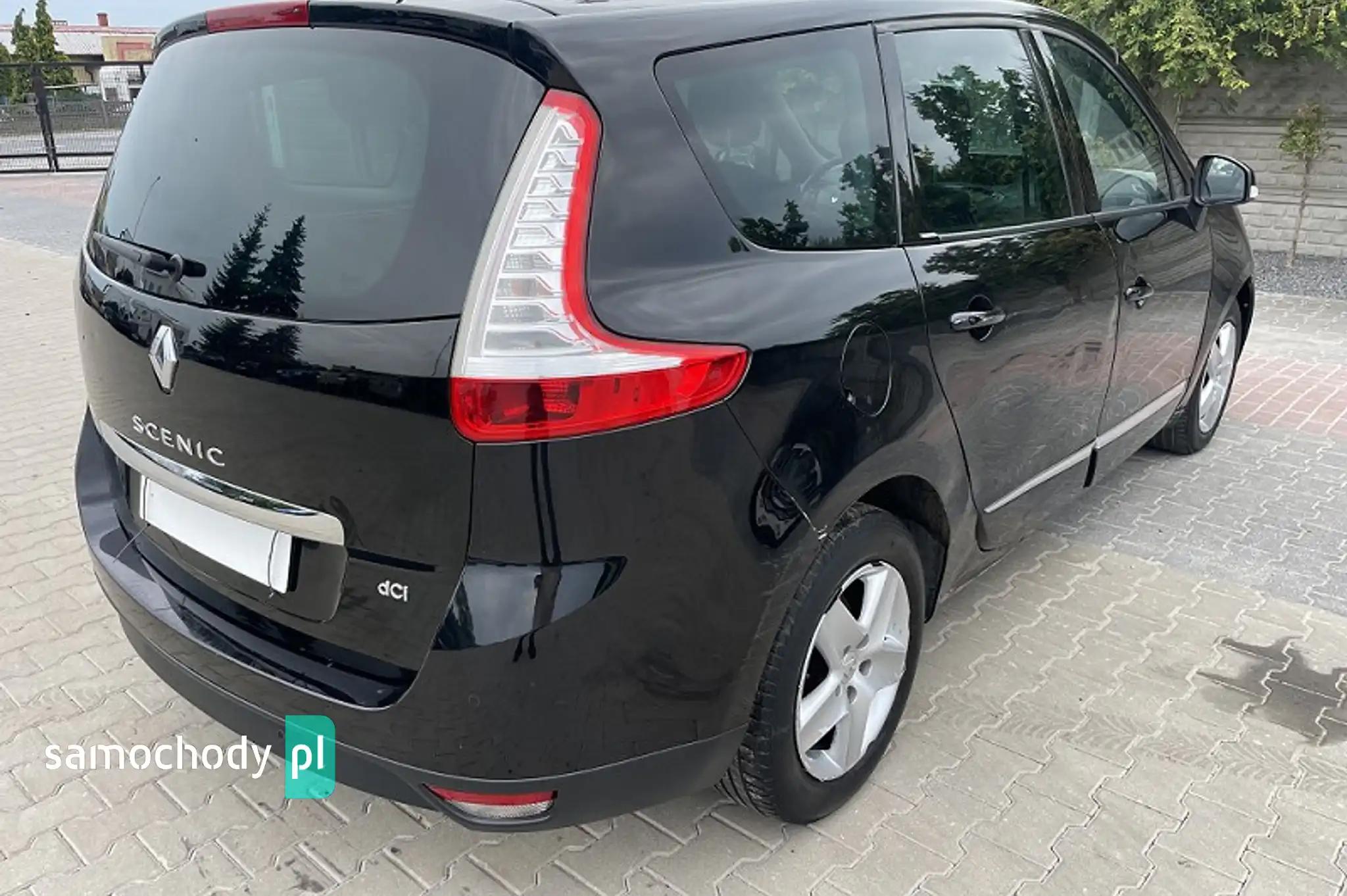 Renault Grand Scenic Minivan 2015