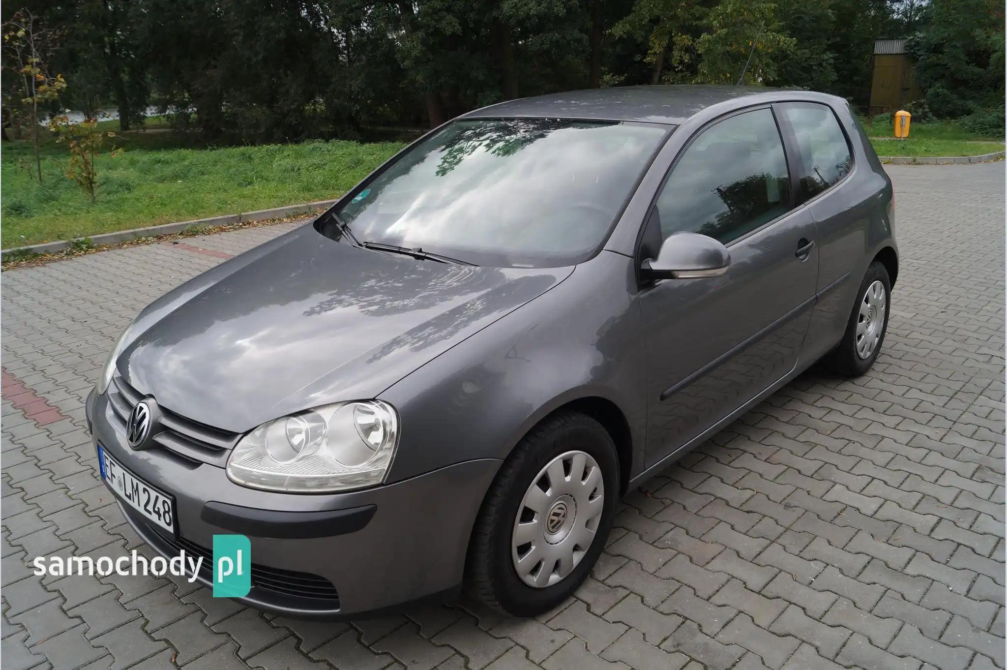 Volkswagen Golf Hatchback 2005